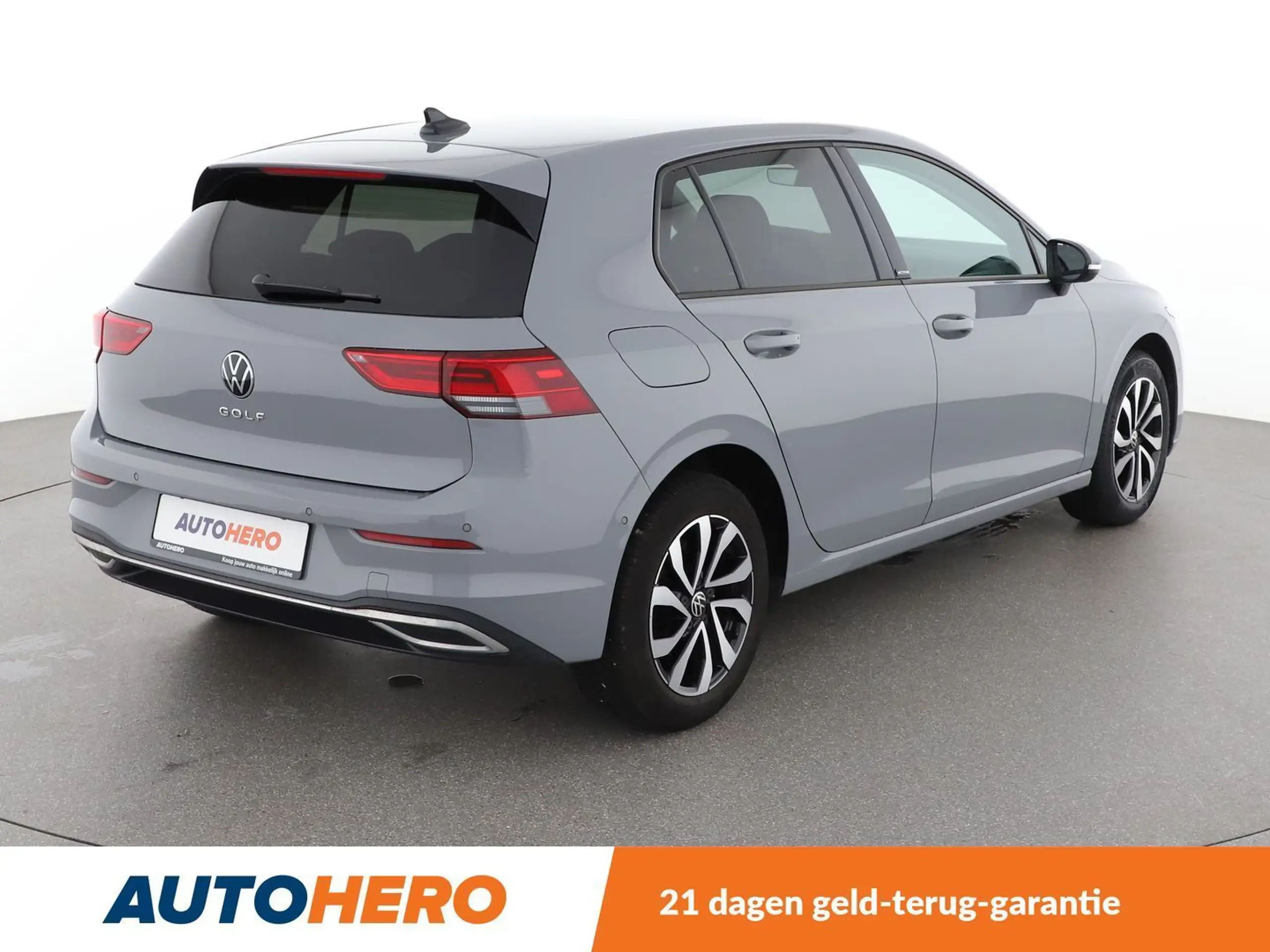 Volkswagen - Golf