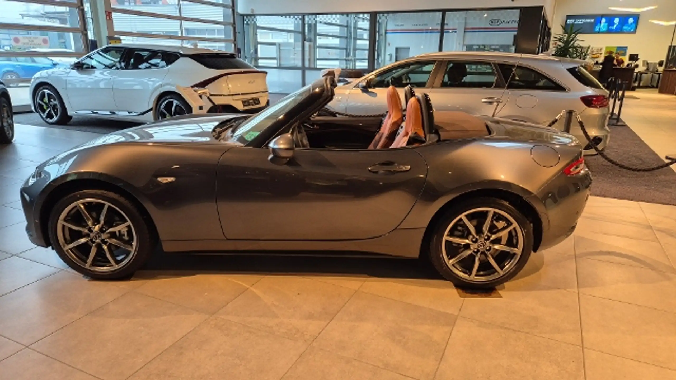 Mazda - MX-5