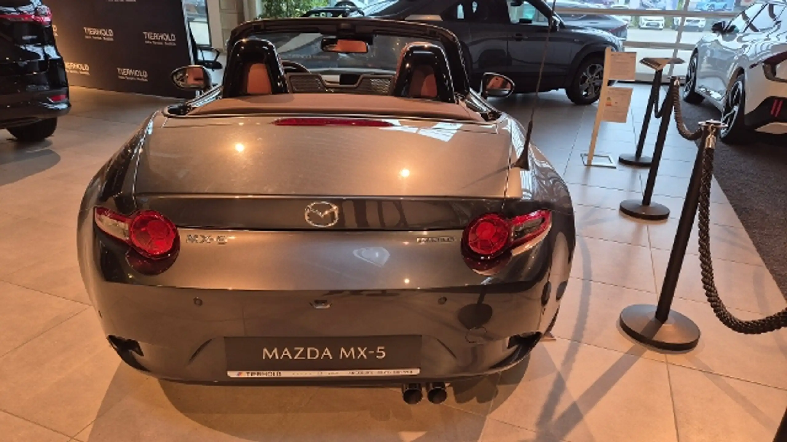 Mazda - MX-5