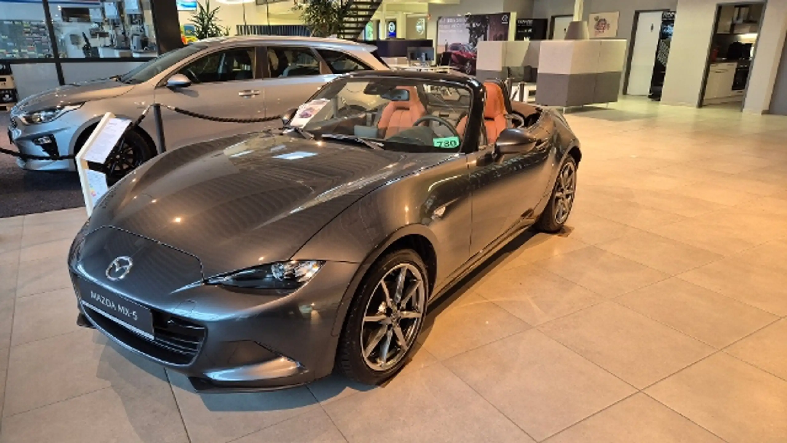 Mazda - MX-5