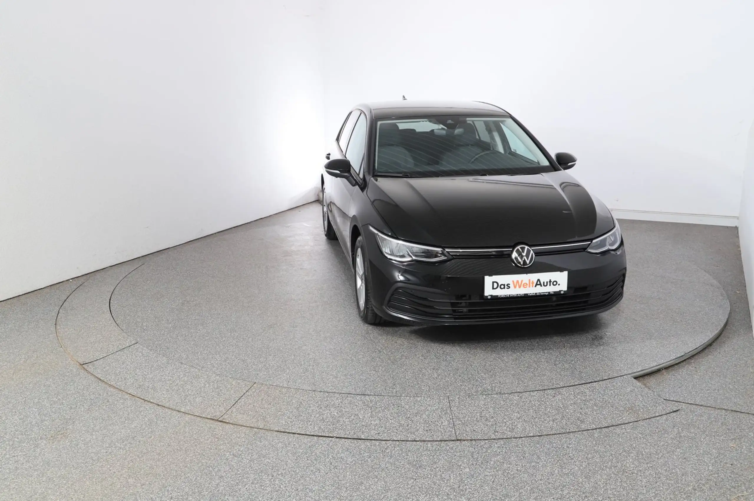 Volkswagen - Golf