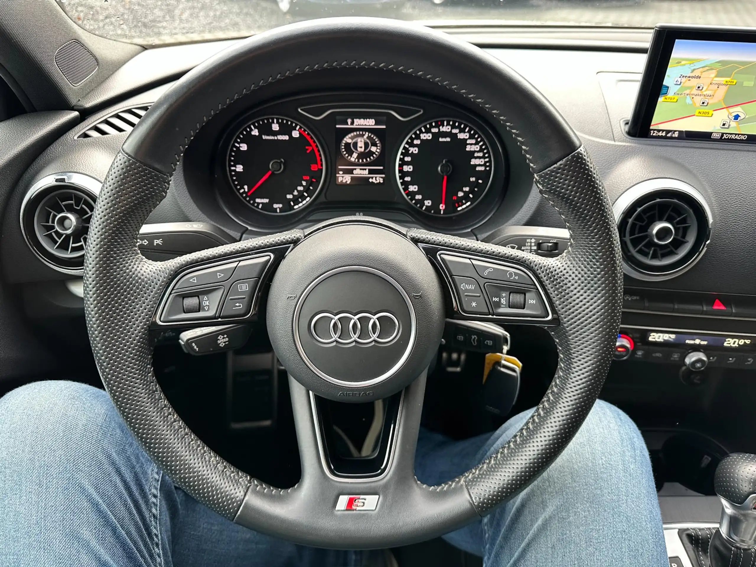 Audi - A3