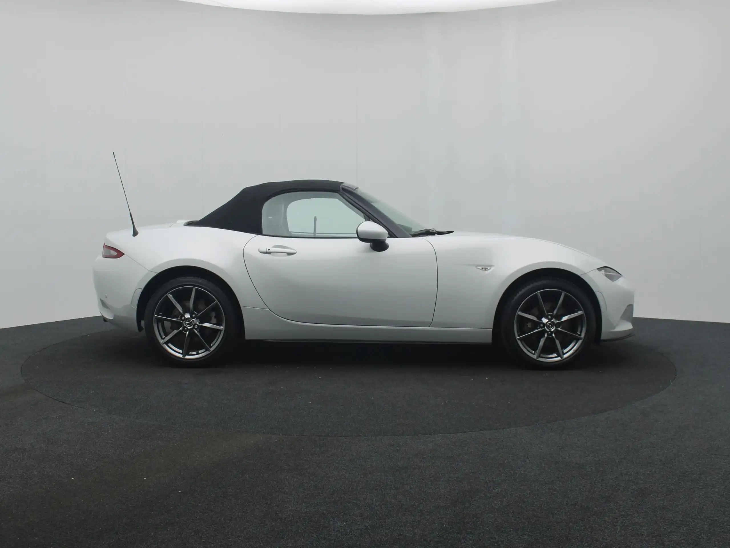 Mazda - MX-5