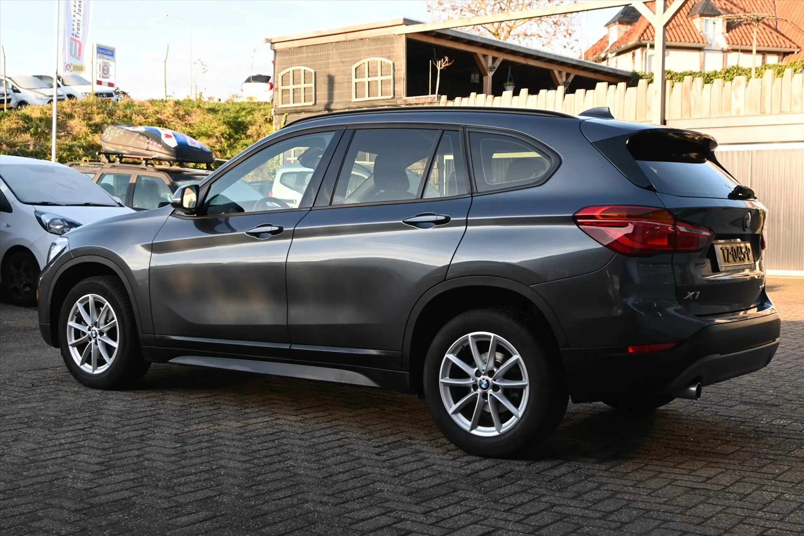 BMW - X1