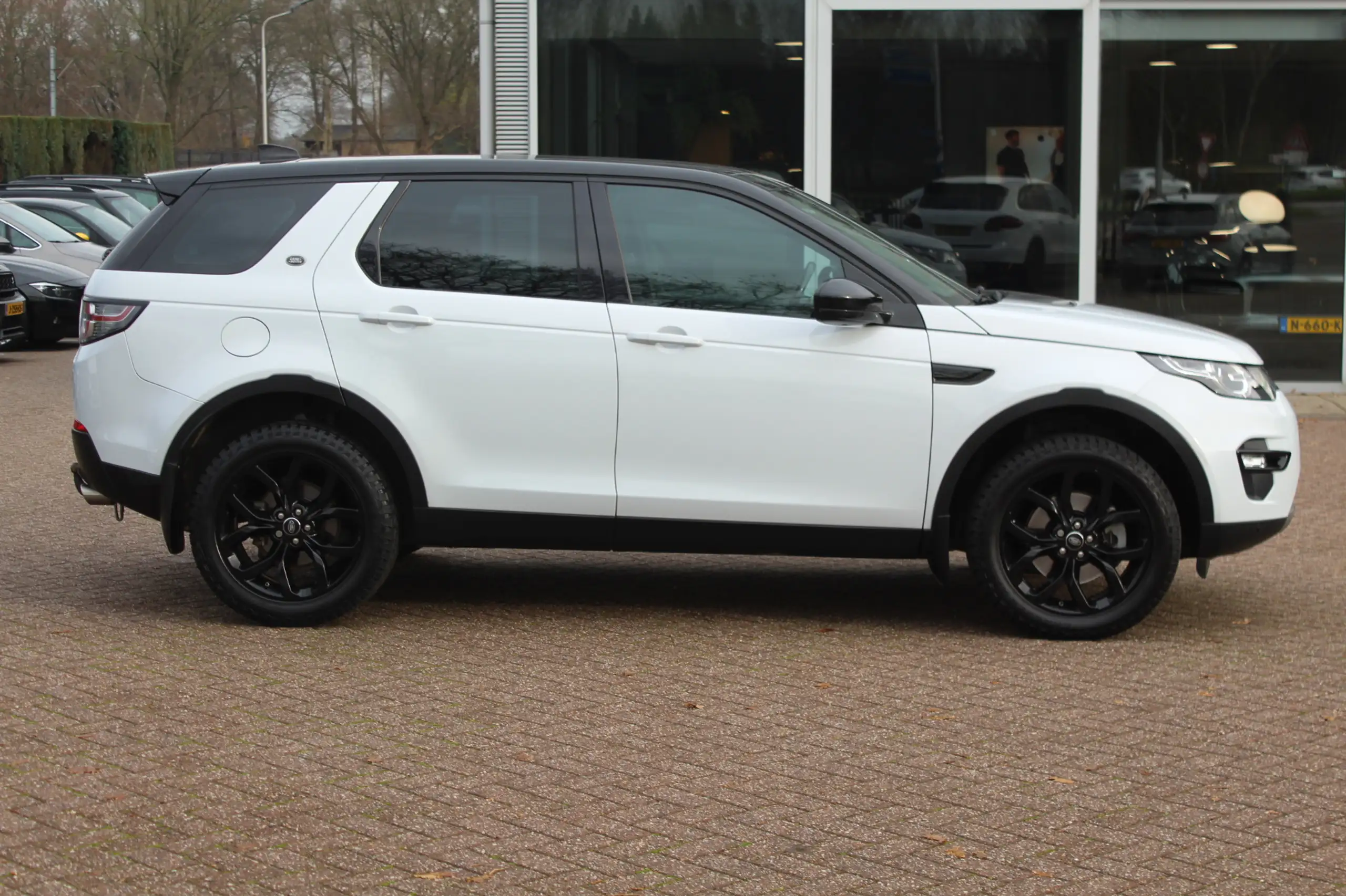 Land Rover - Discovery Sport