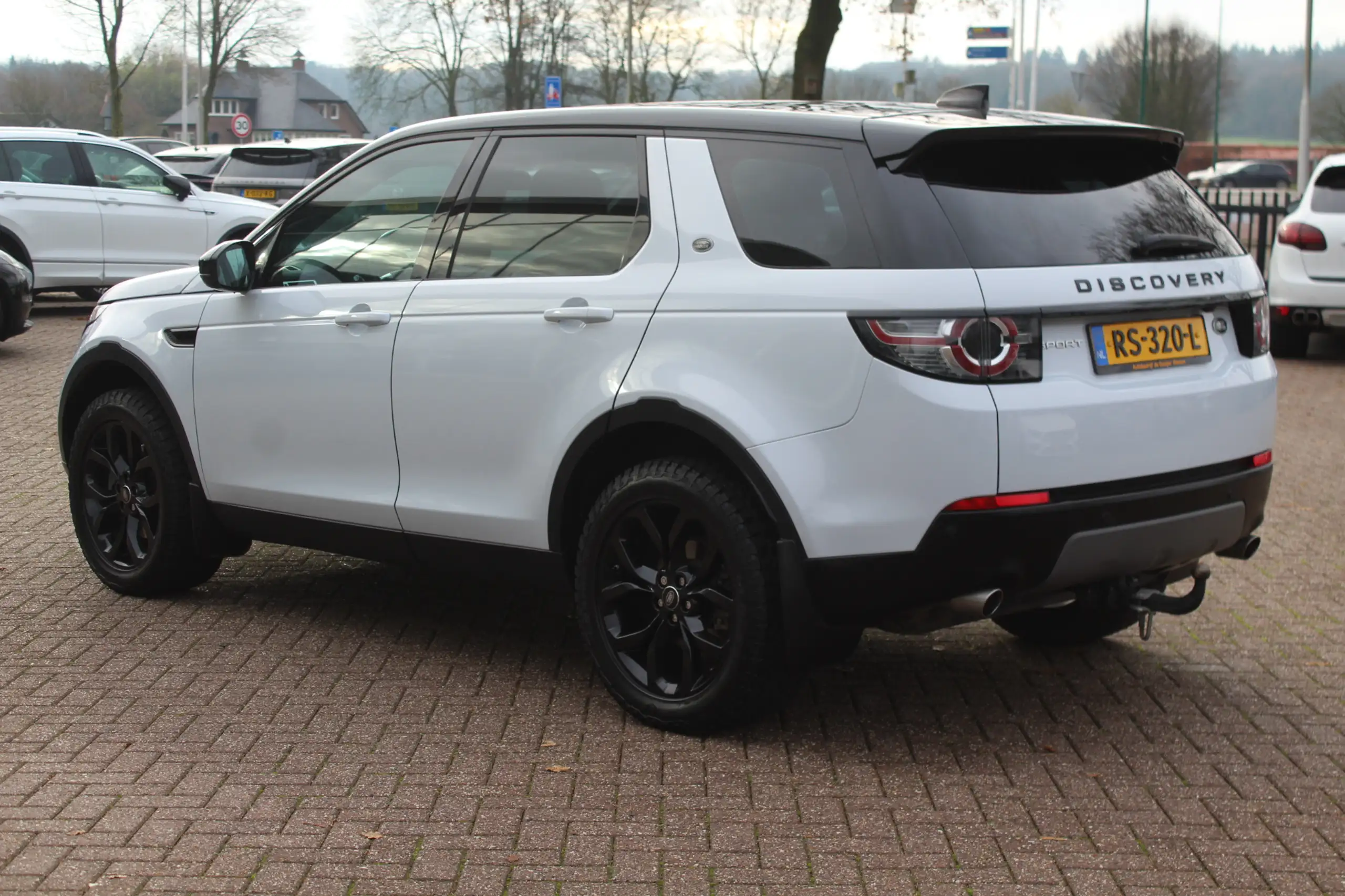 Land Rover - Discovery Sport