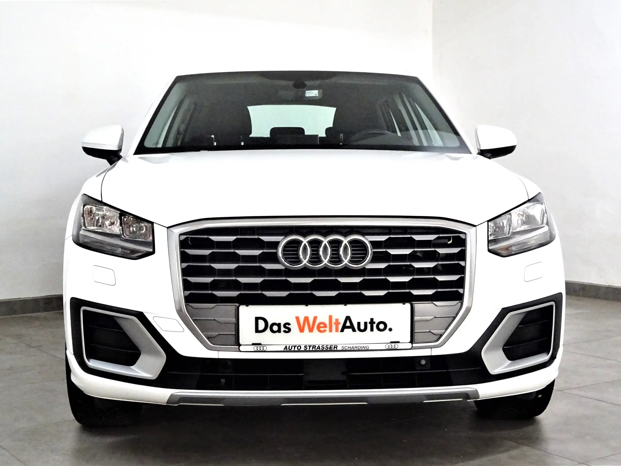 Audi - Q2