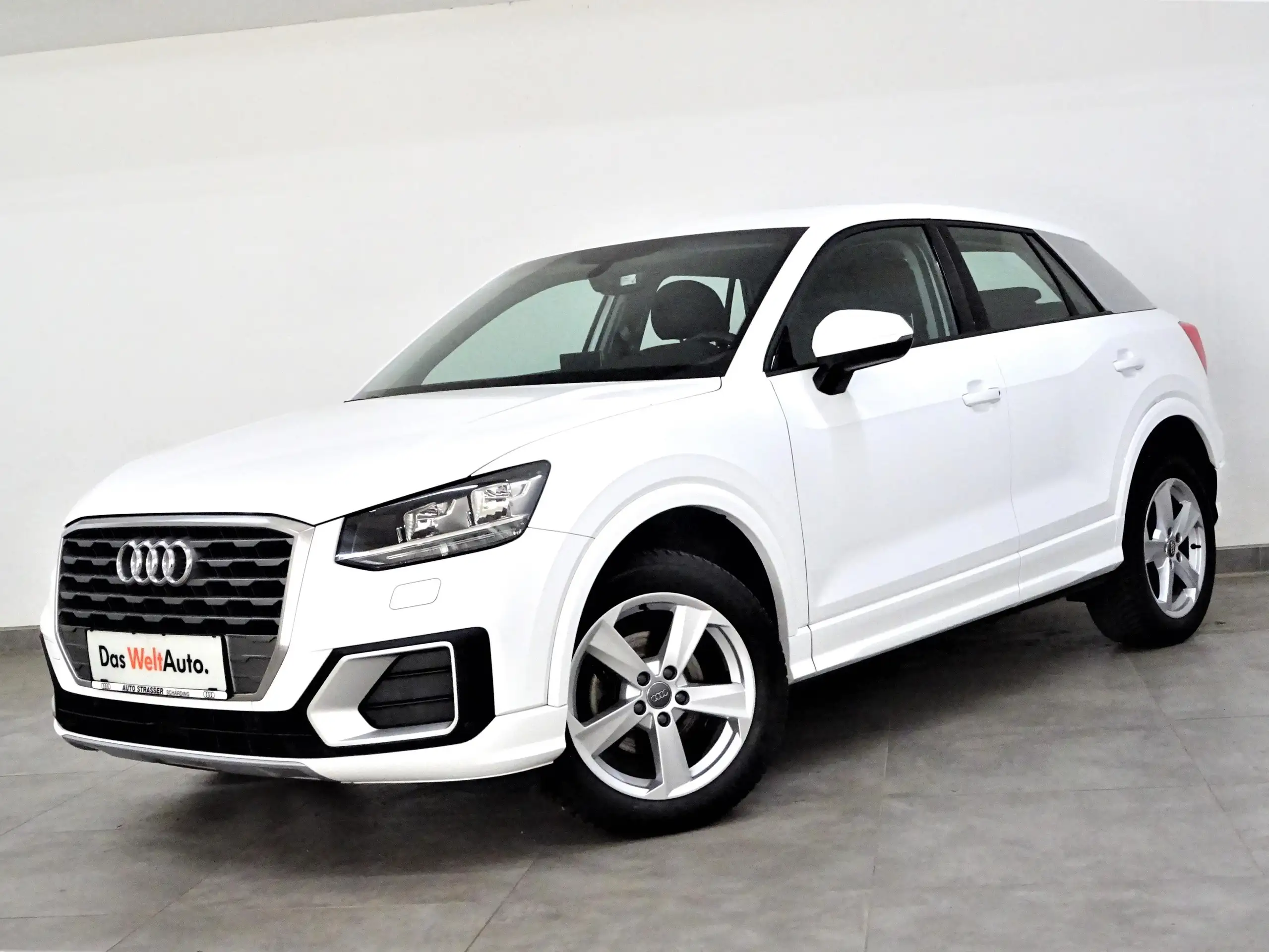 Audi - Q2