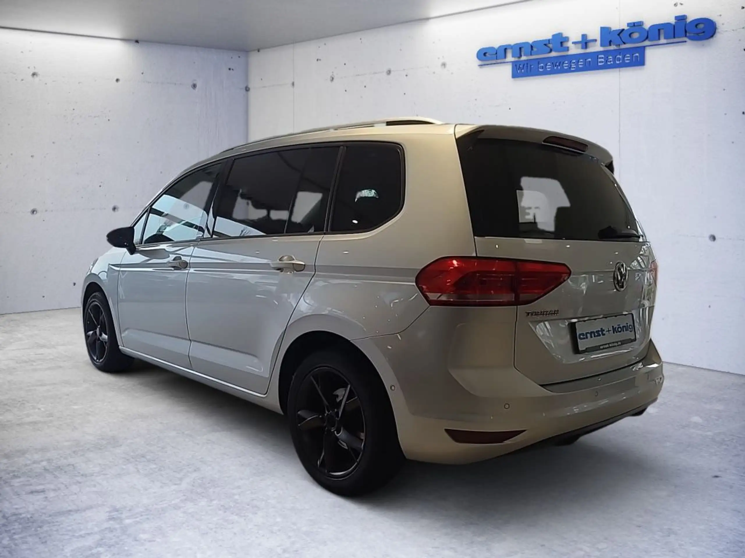 Volkswagen - Touran