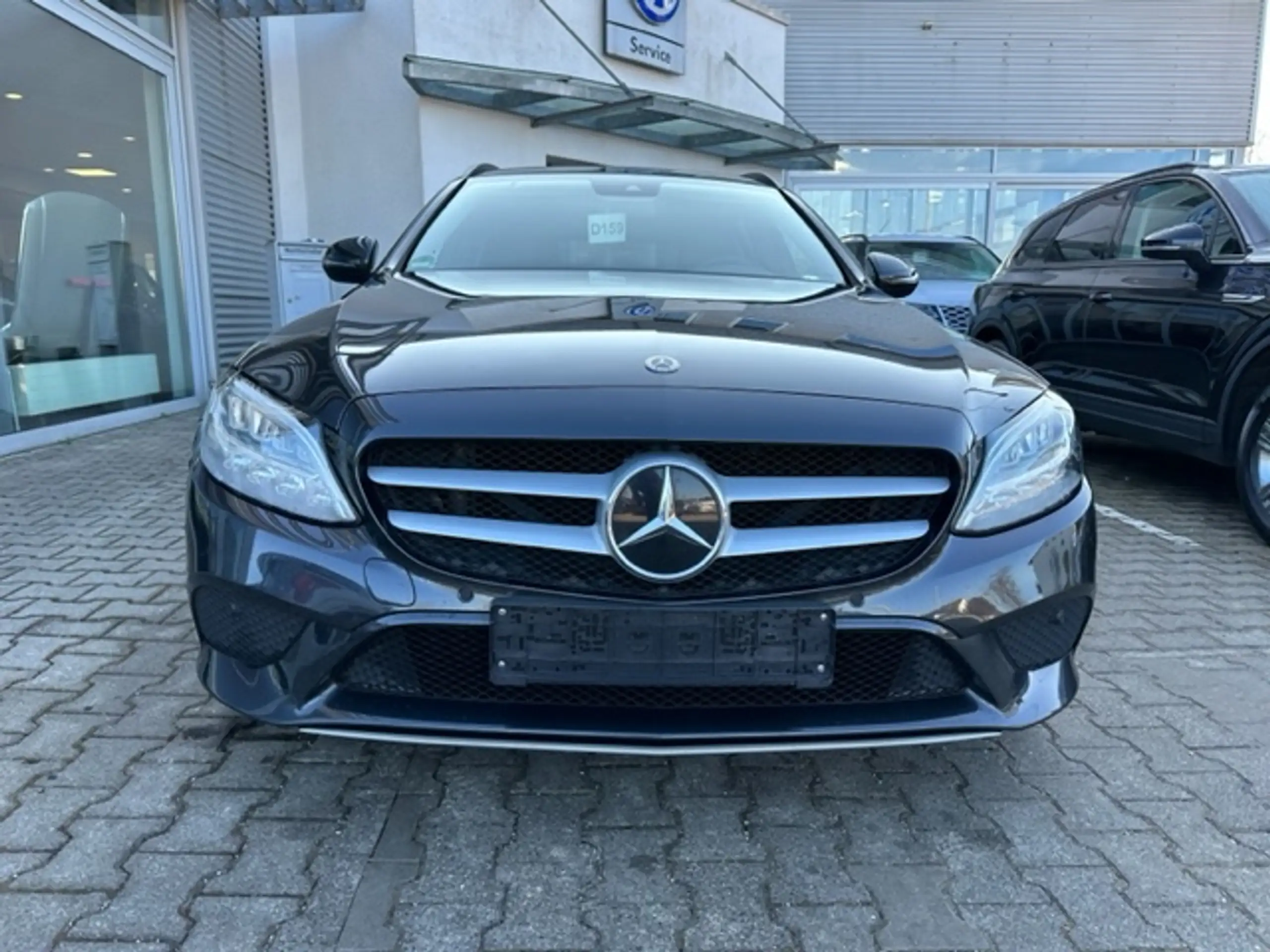 Mercedes-Benz - C 200