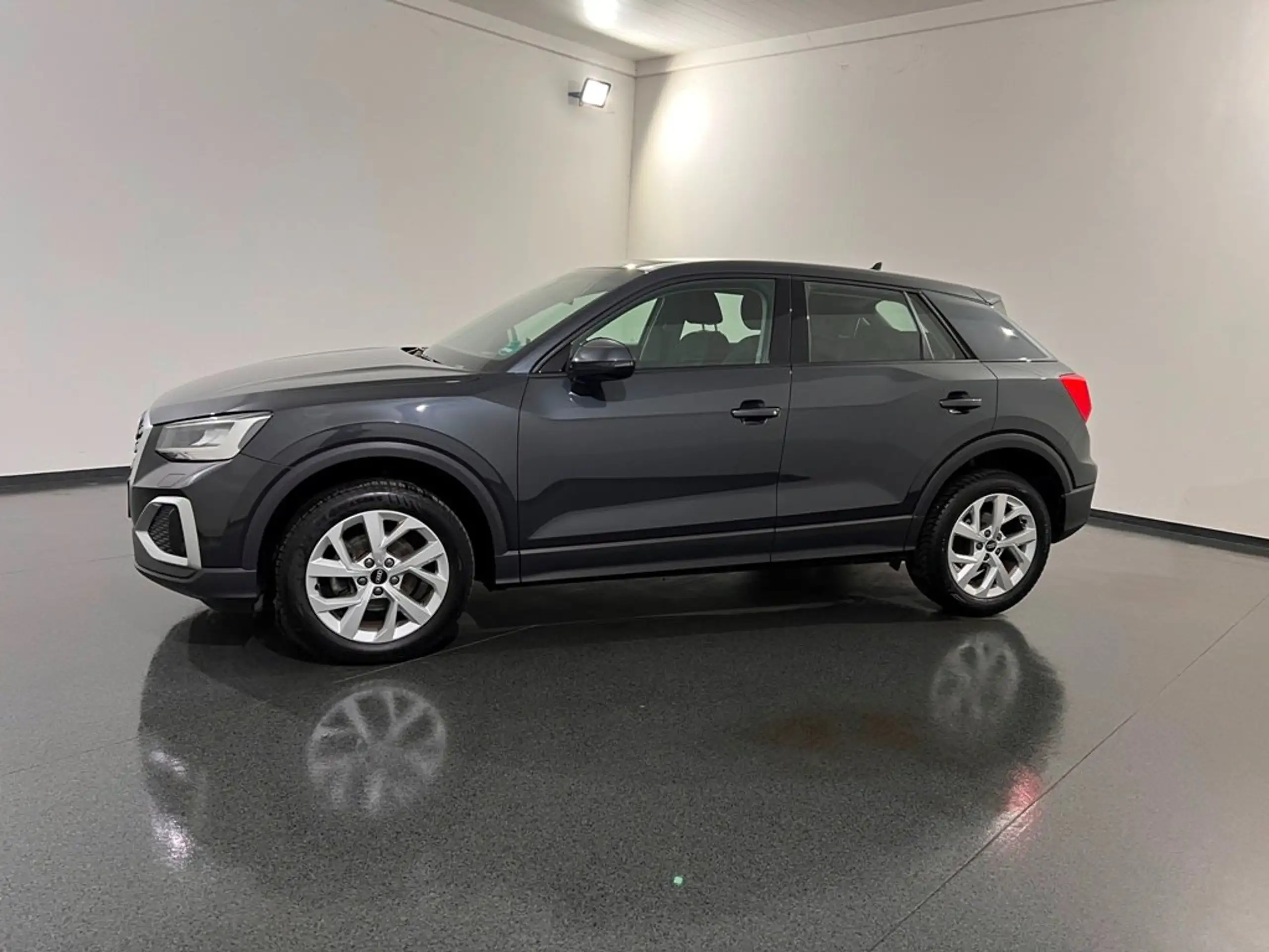 Audi - Q2