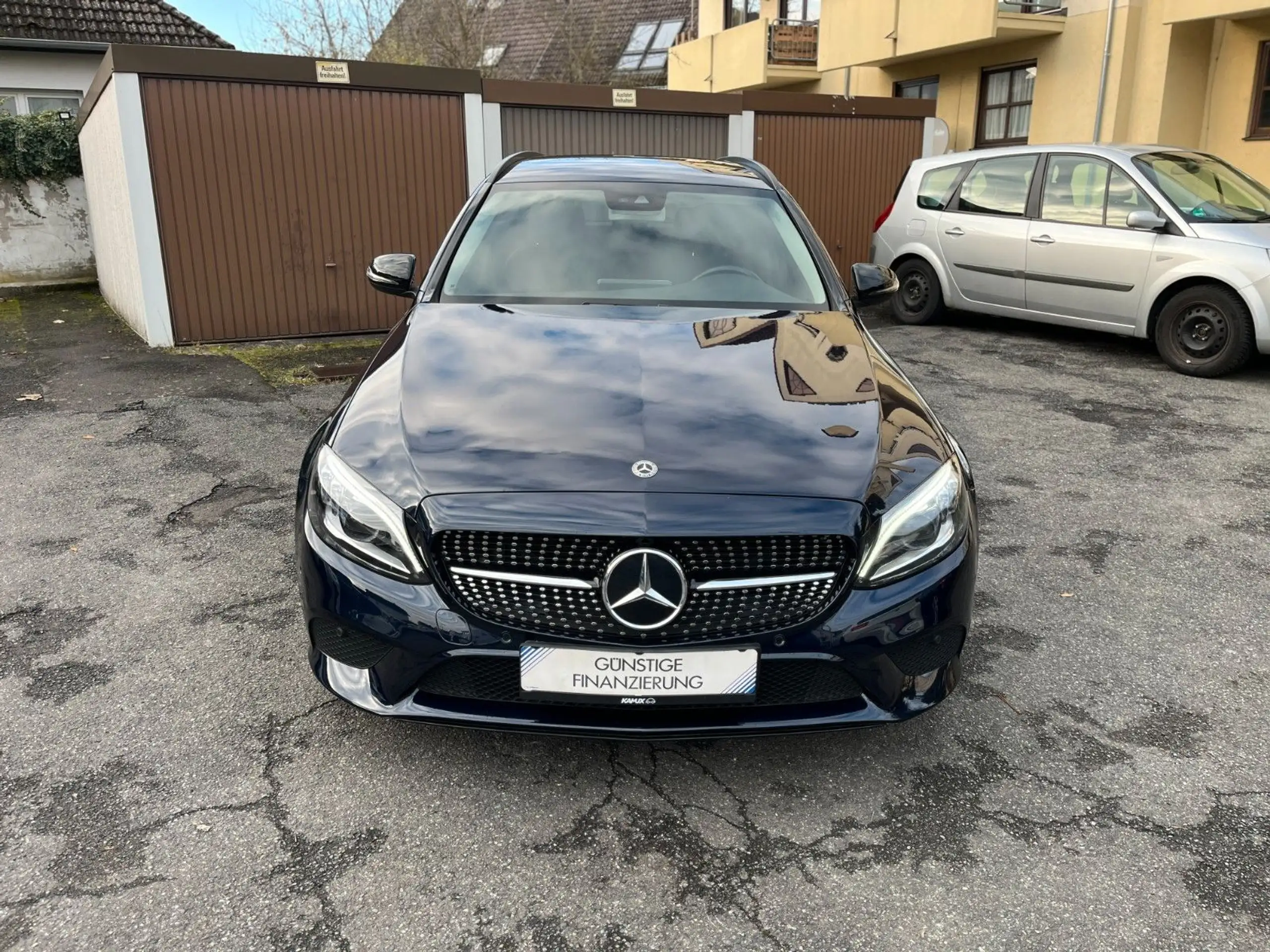 Mercedes-Benz - C 220