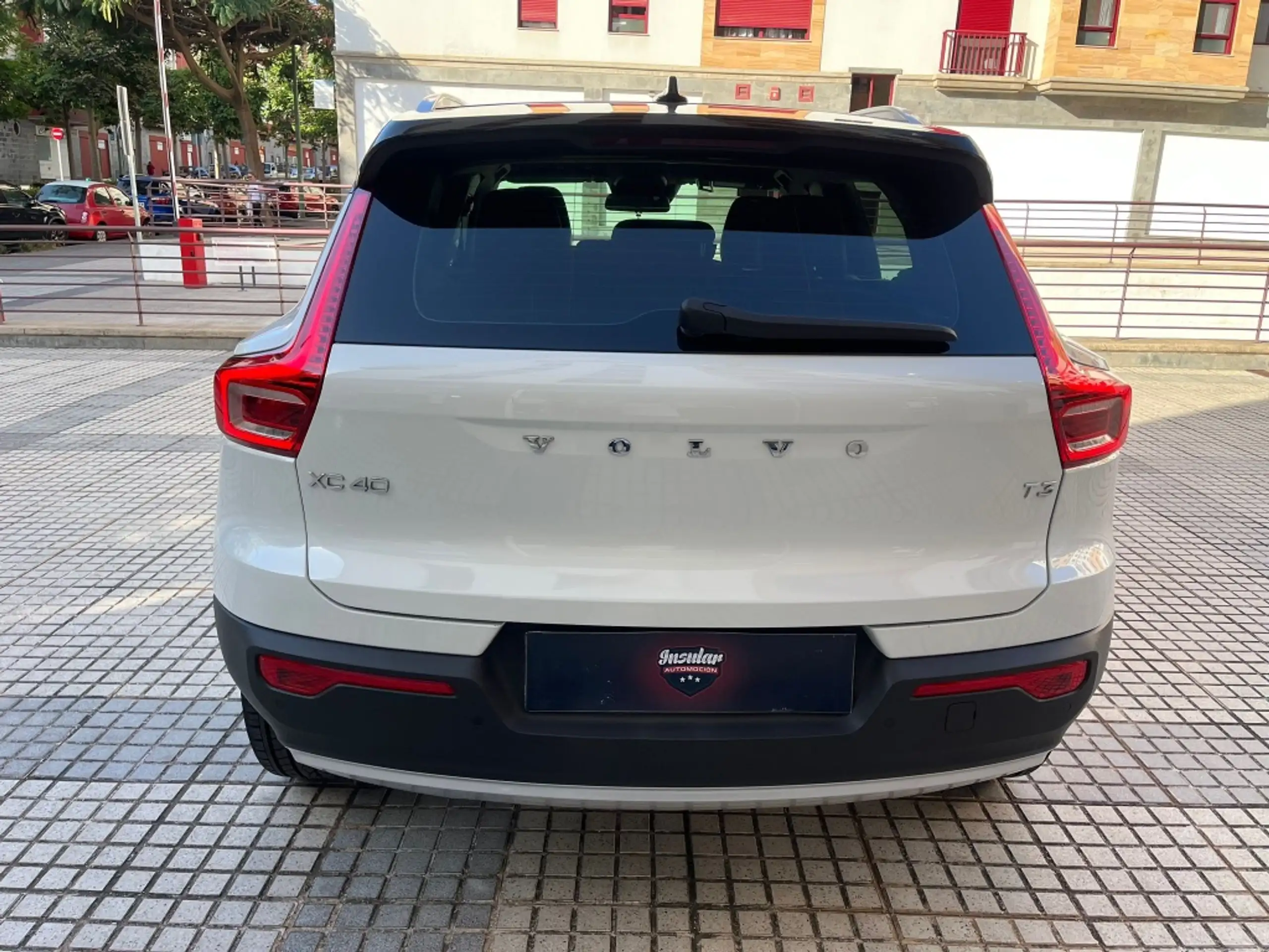 Volvo - XC40