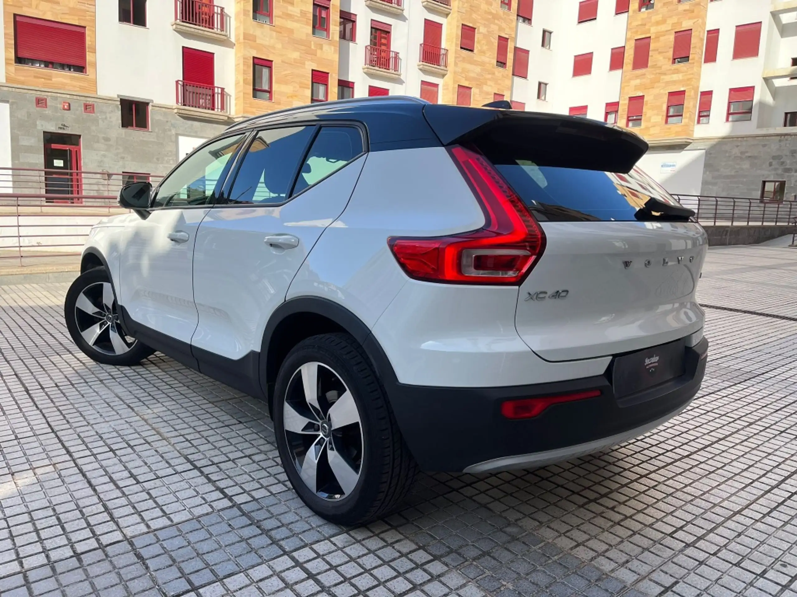 Volvo - XC40