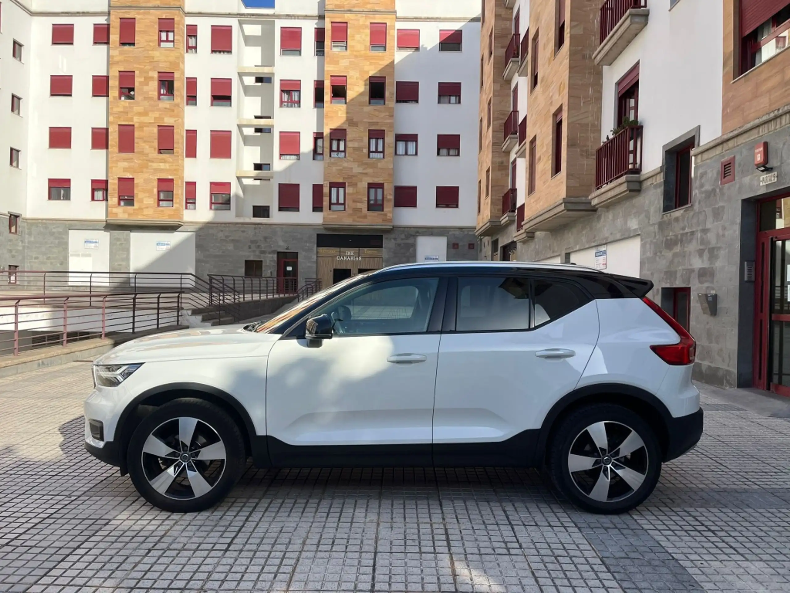 Volvo - XC40