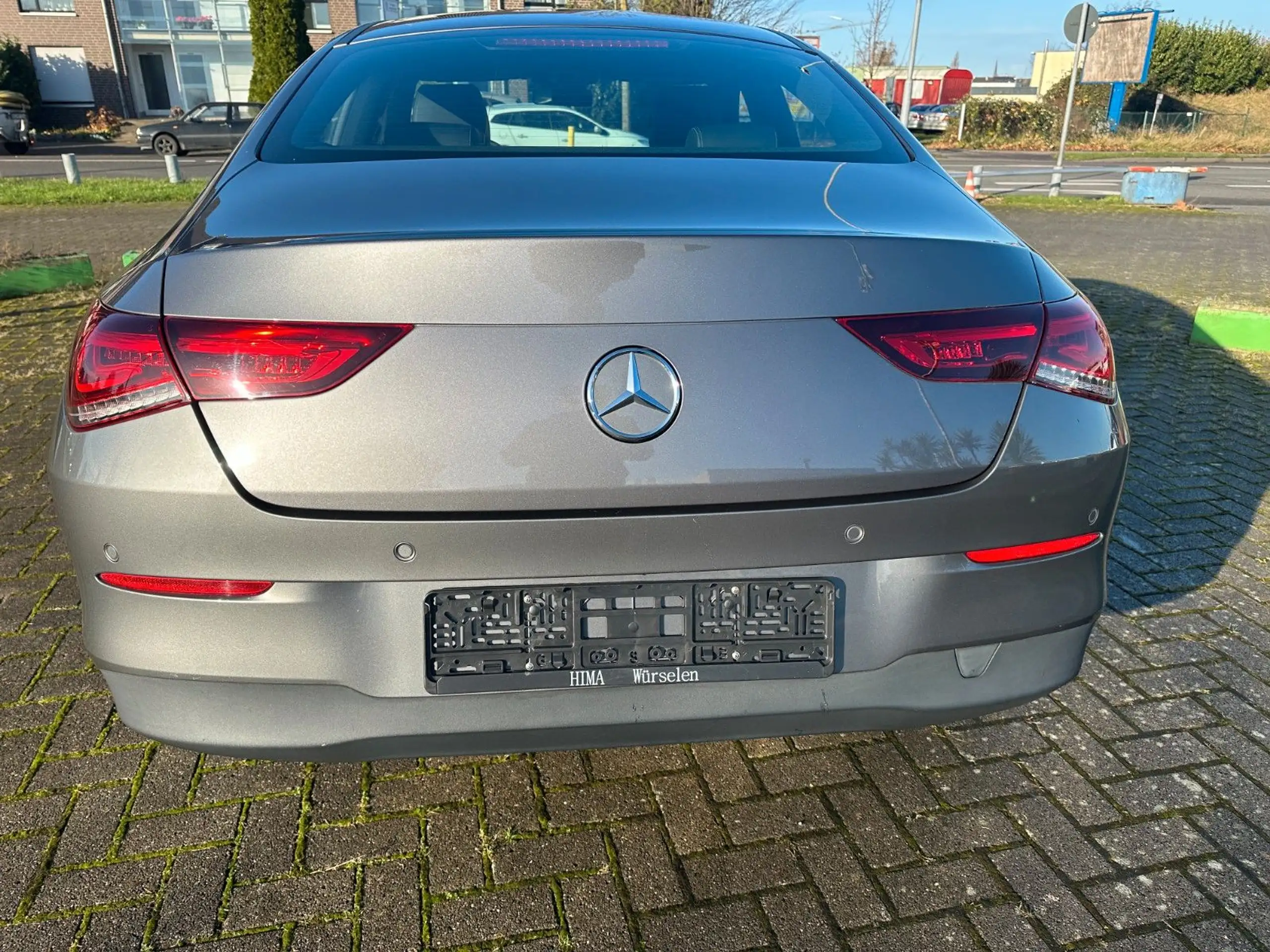 Mercedes-Benz - CLA 180