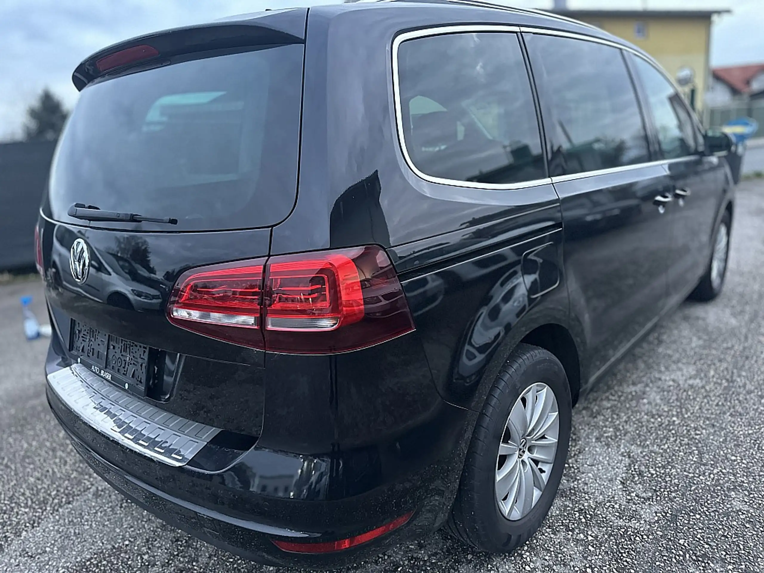 Volkswagen - Sharan