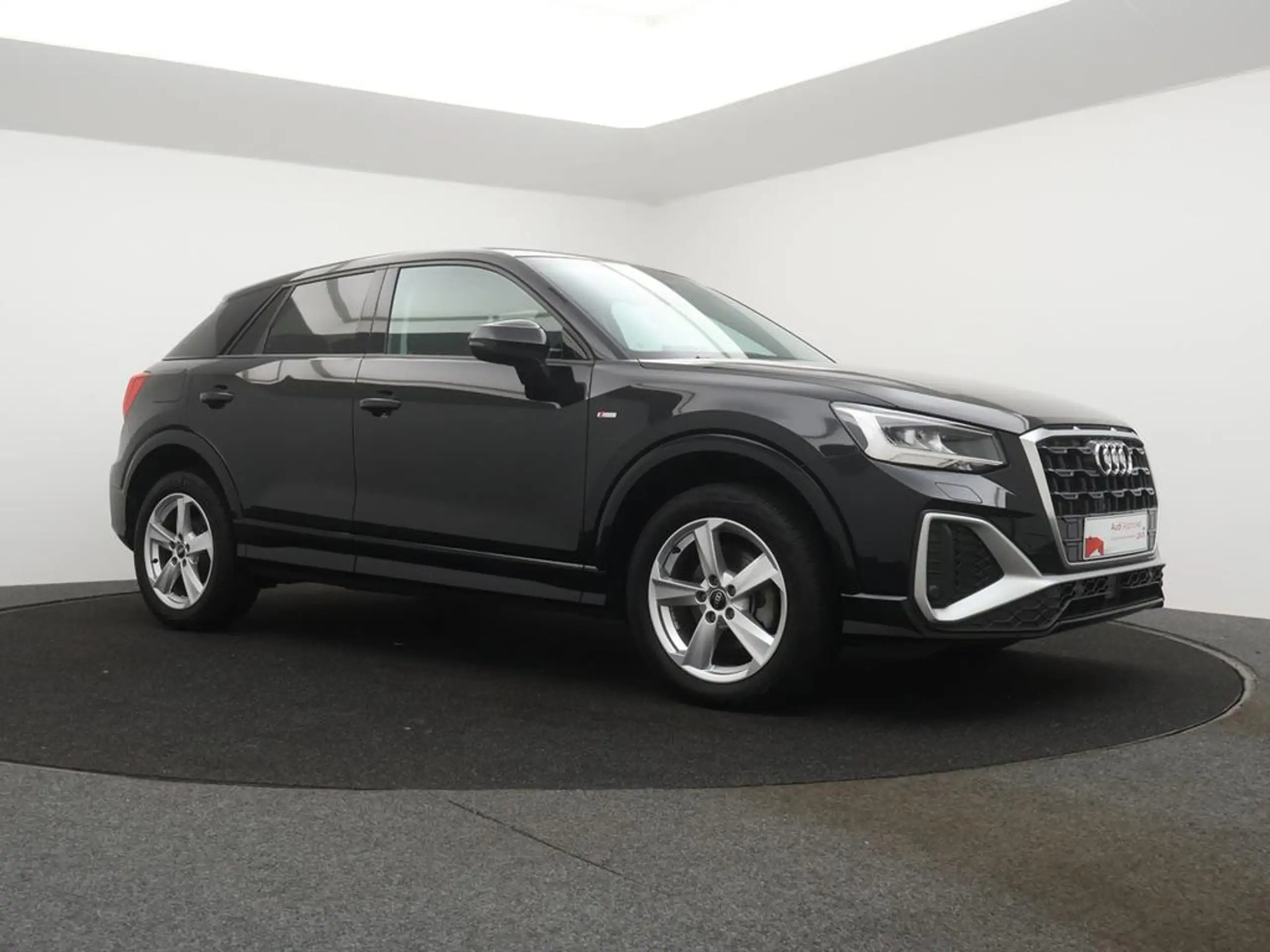 Audi - Q2