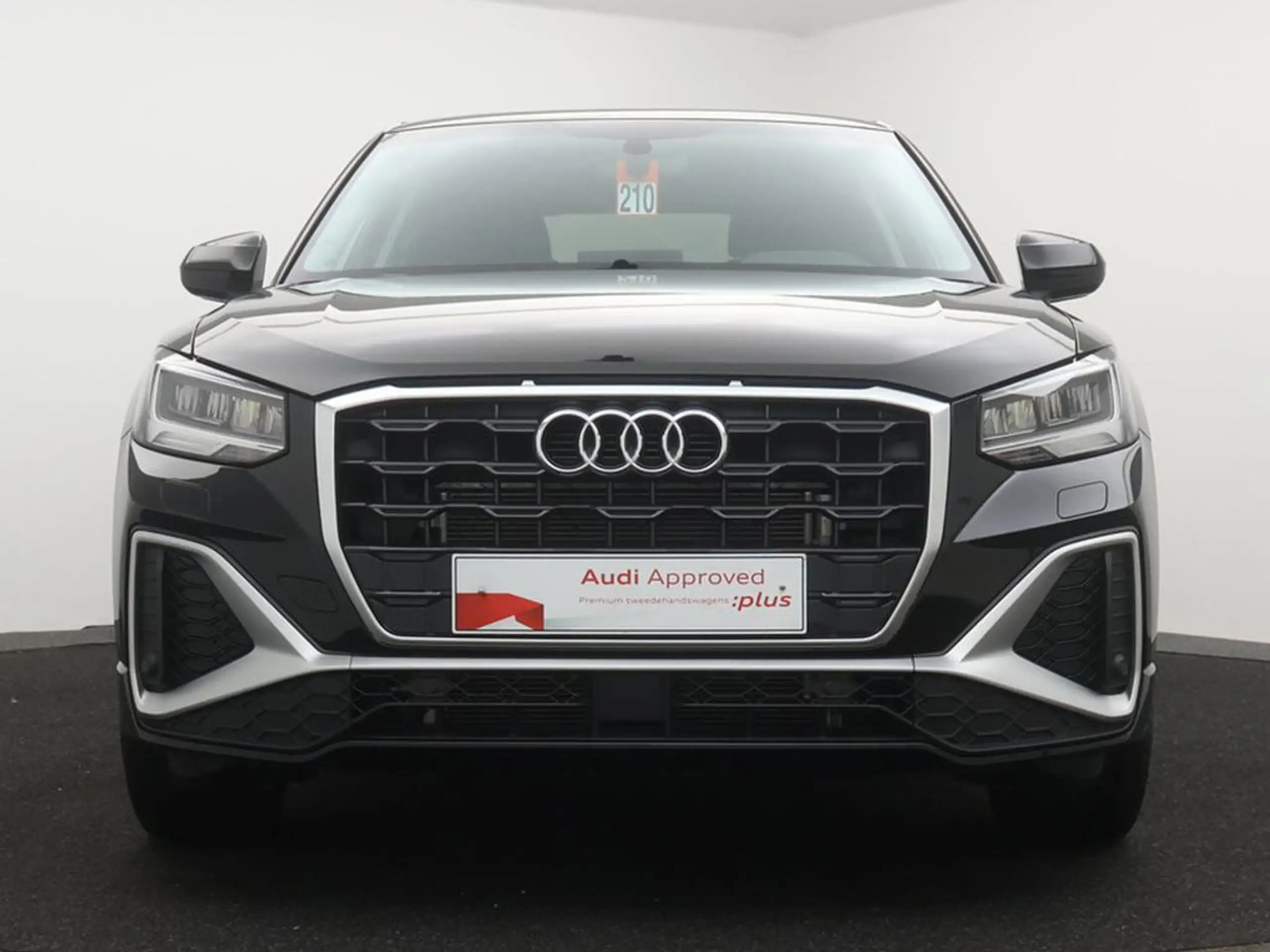 Audi - Q2