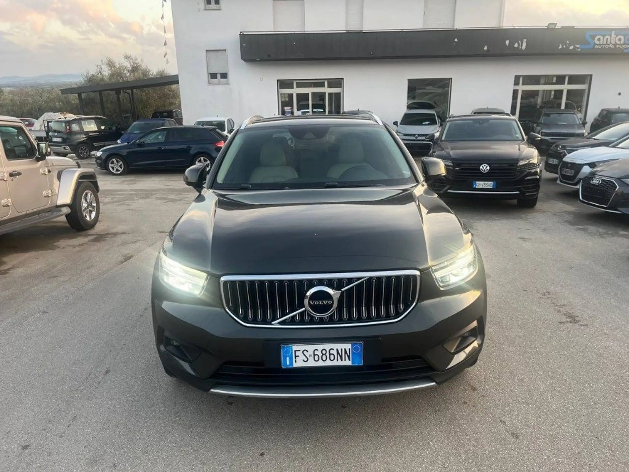 Volvo - XC40