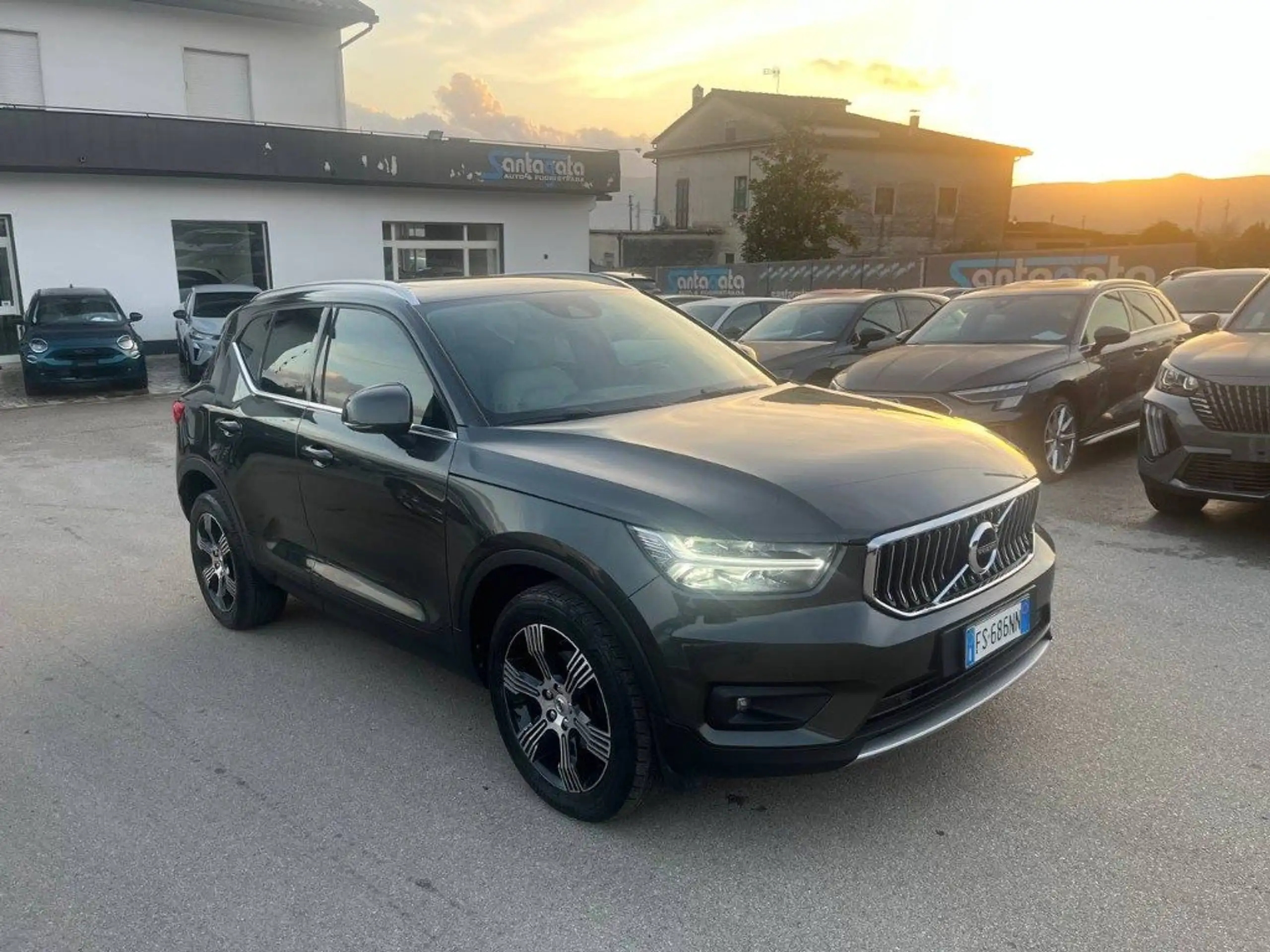 Volvo - XC40