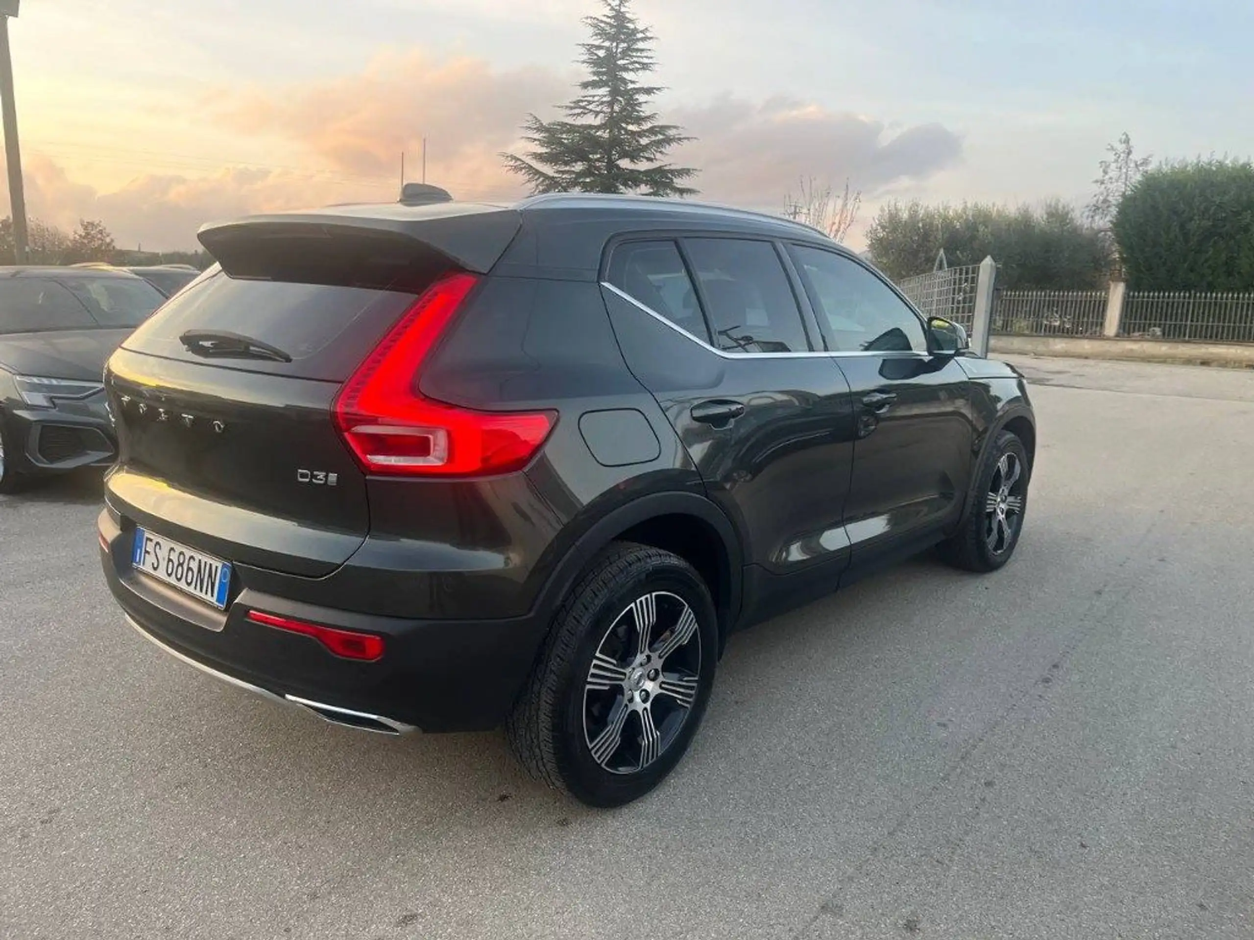 Volvo - XC40