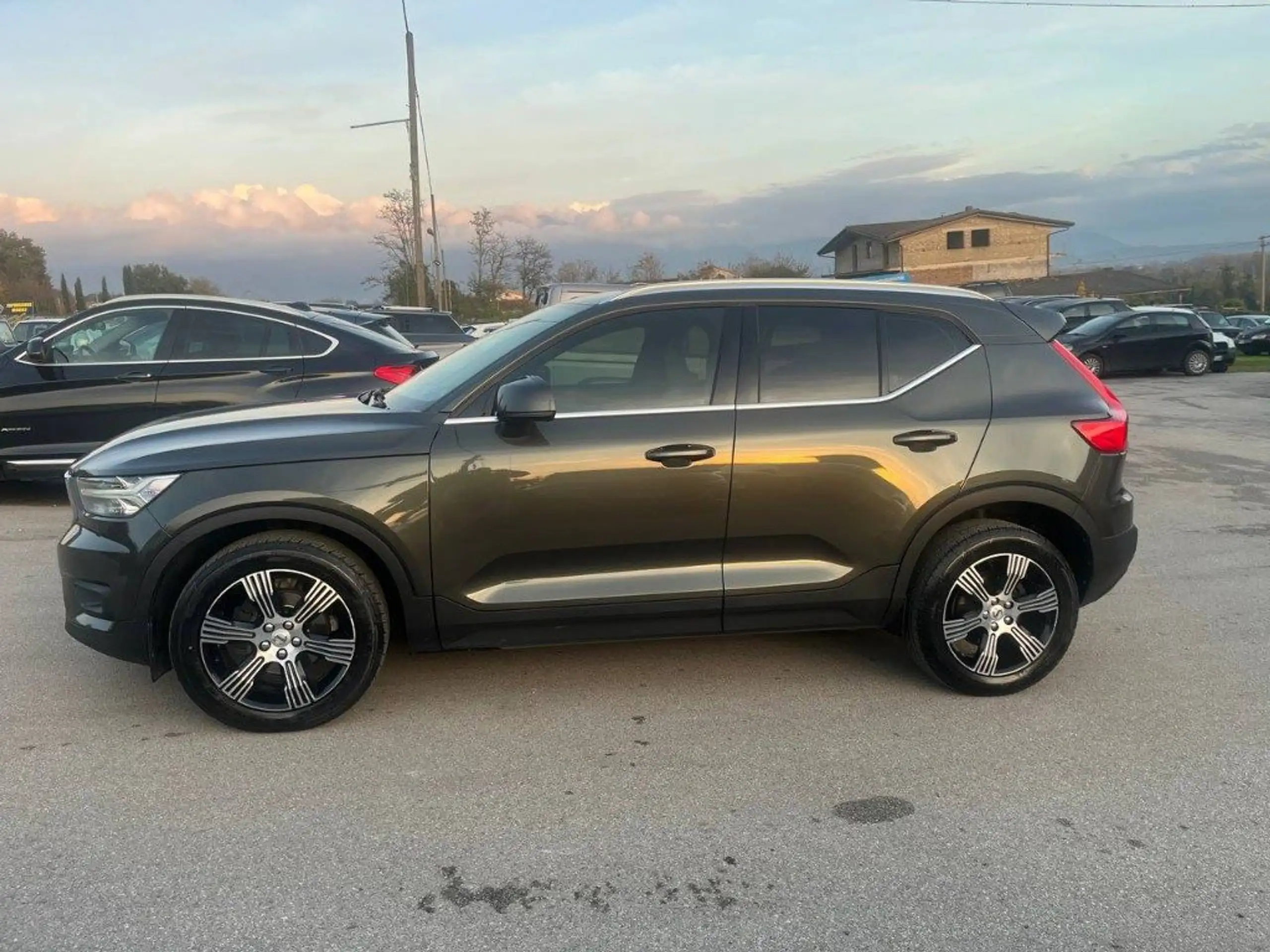 Volvo - XC40