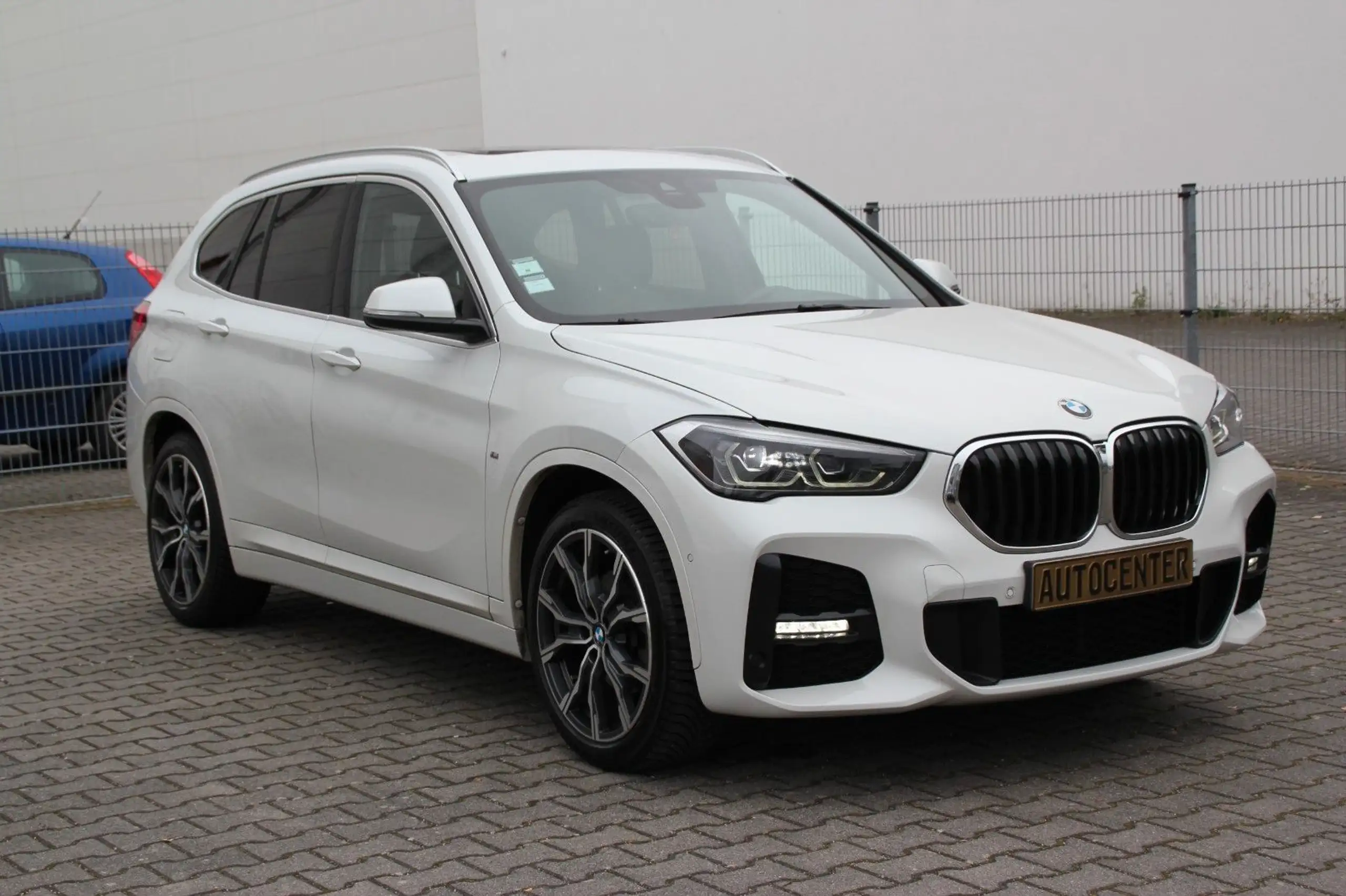 BMW - X1