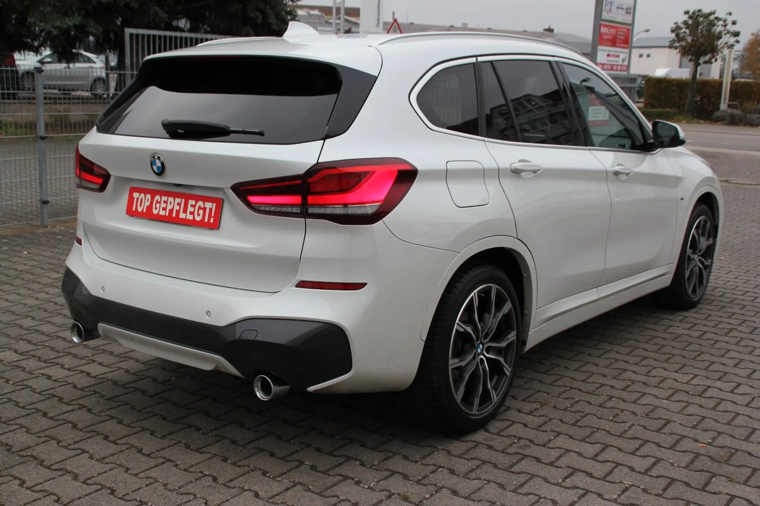 BMW - X1