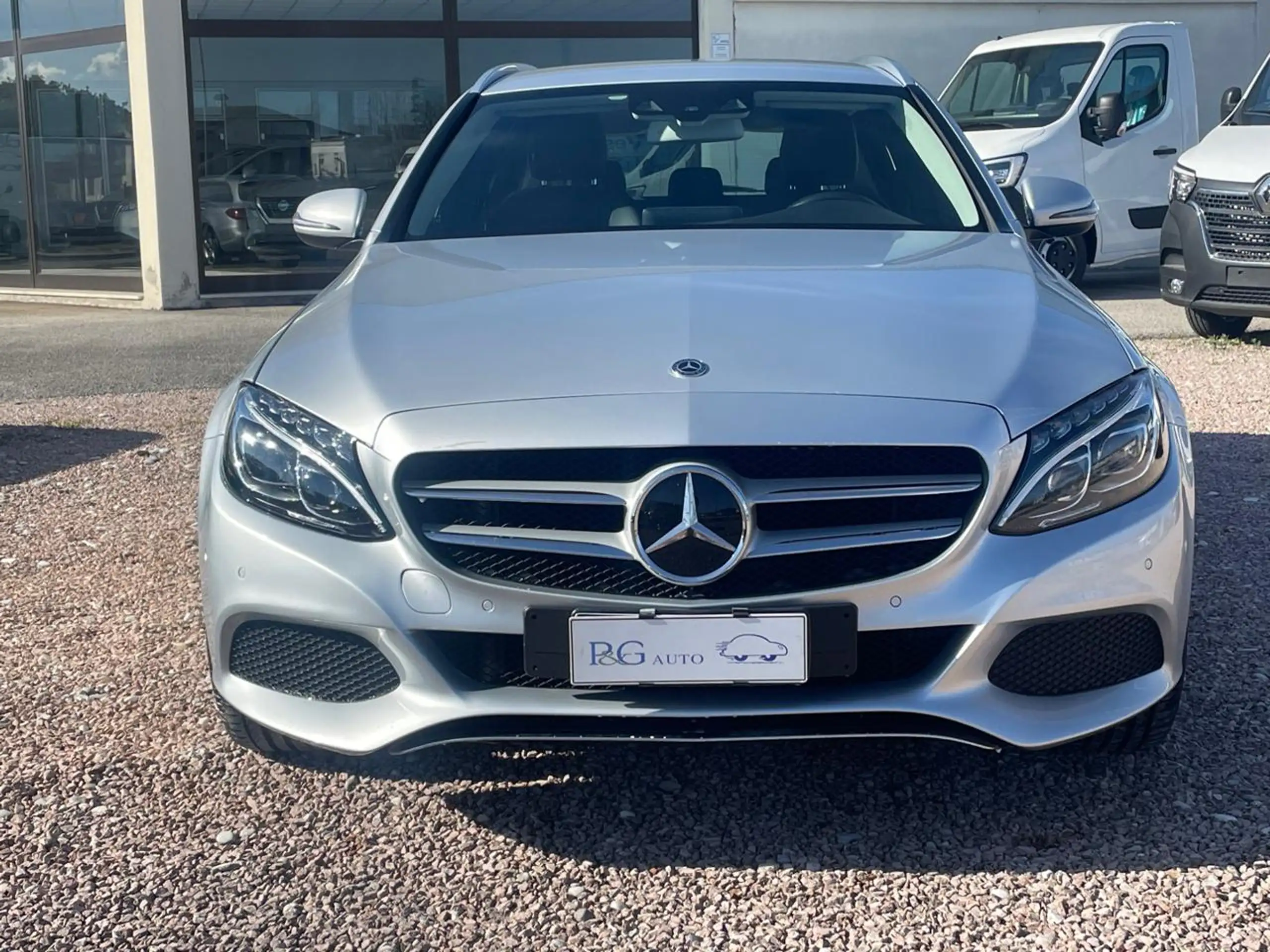 Mercedes-Benz - C 220