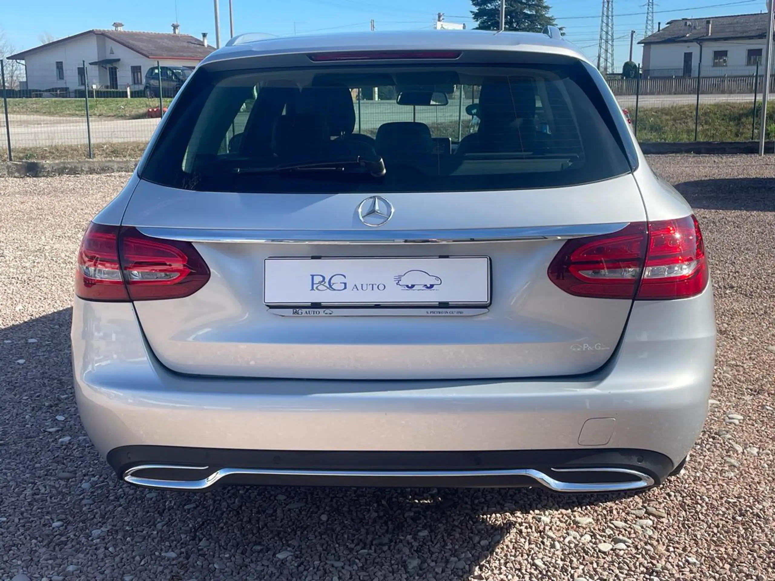 Mercedes-Benz - C 220