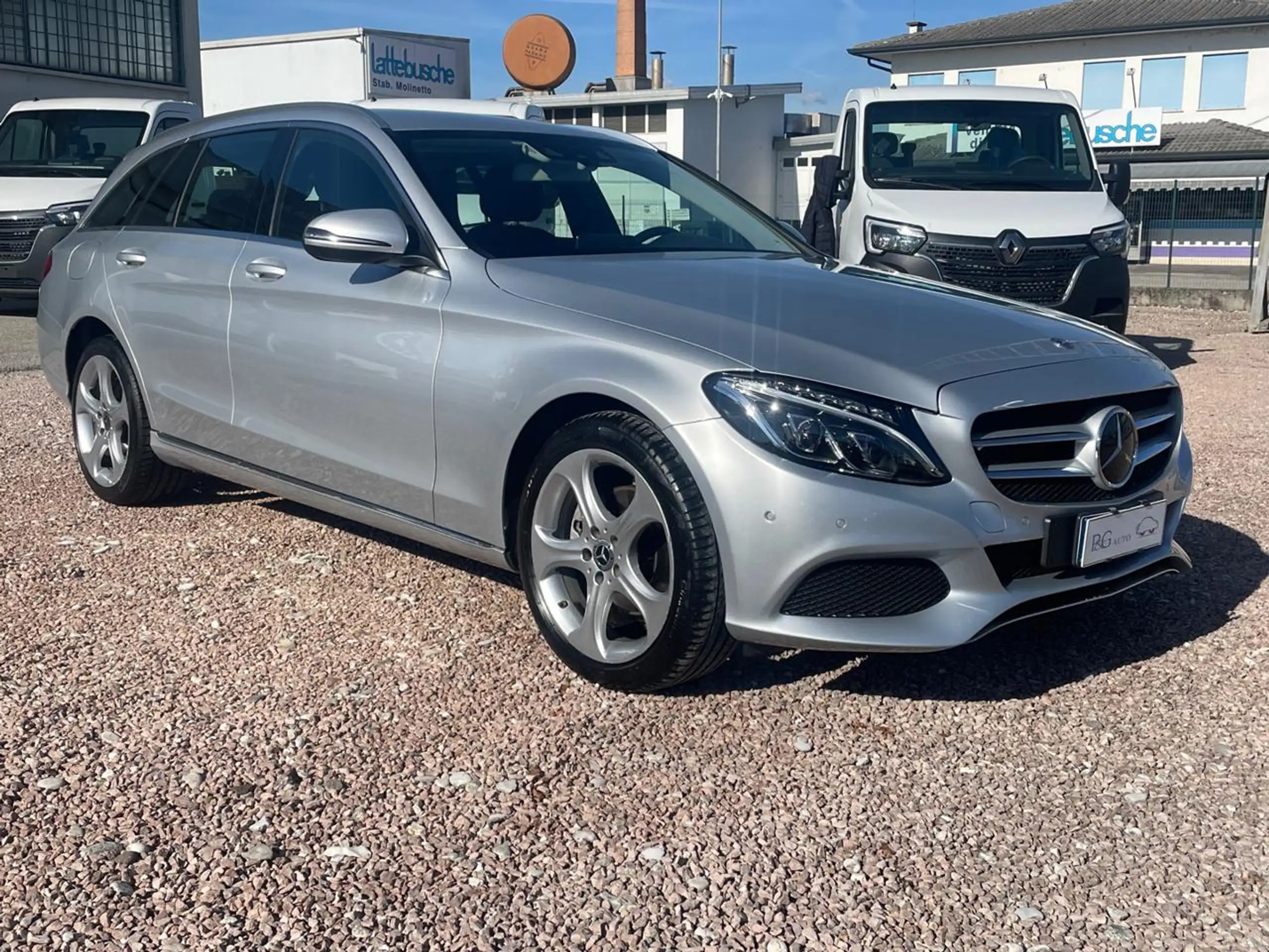 Mercedes-Benz - C 220