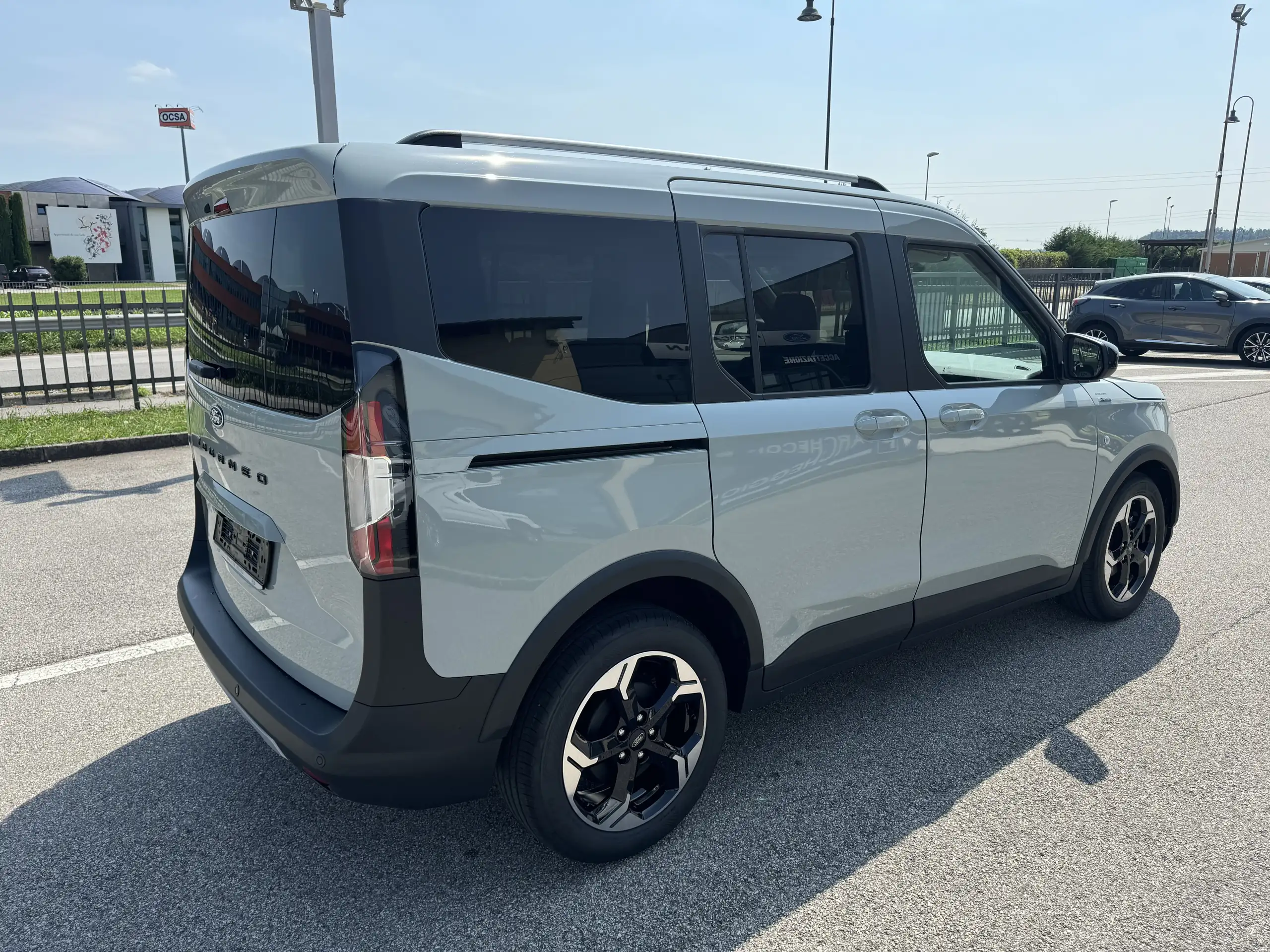 Ford - Tourneo Courier