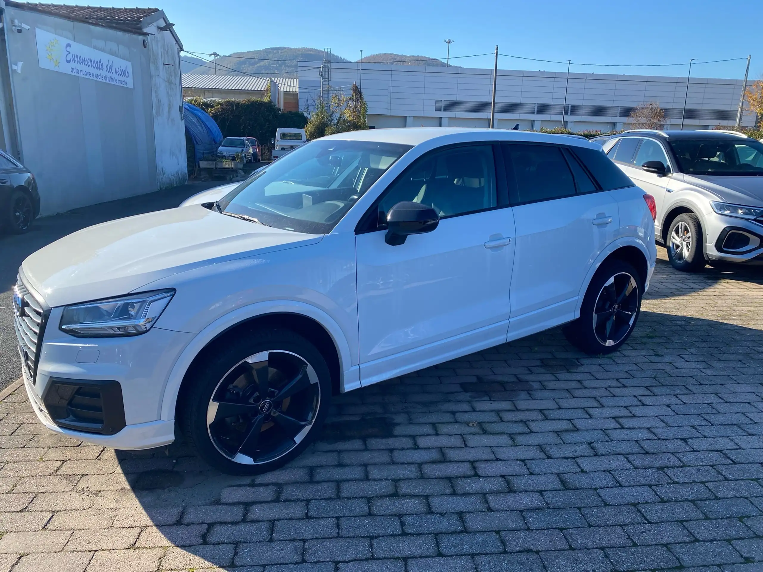 Audi - Q2