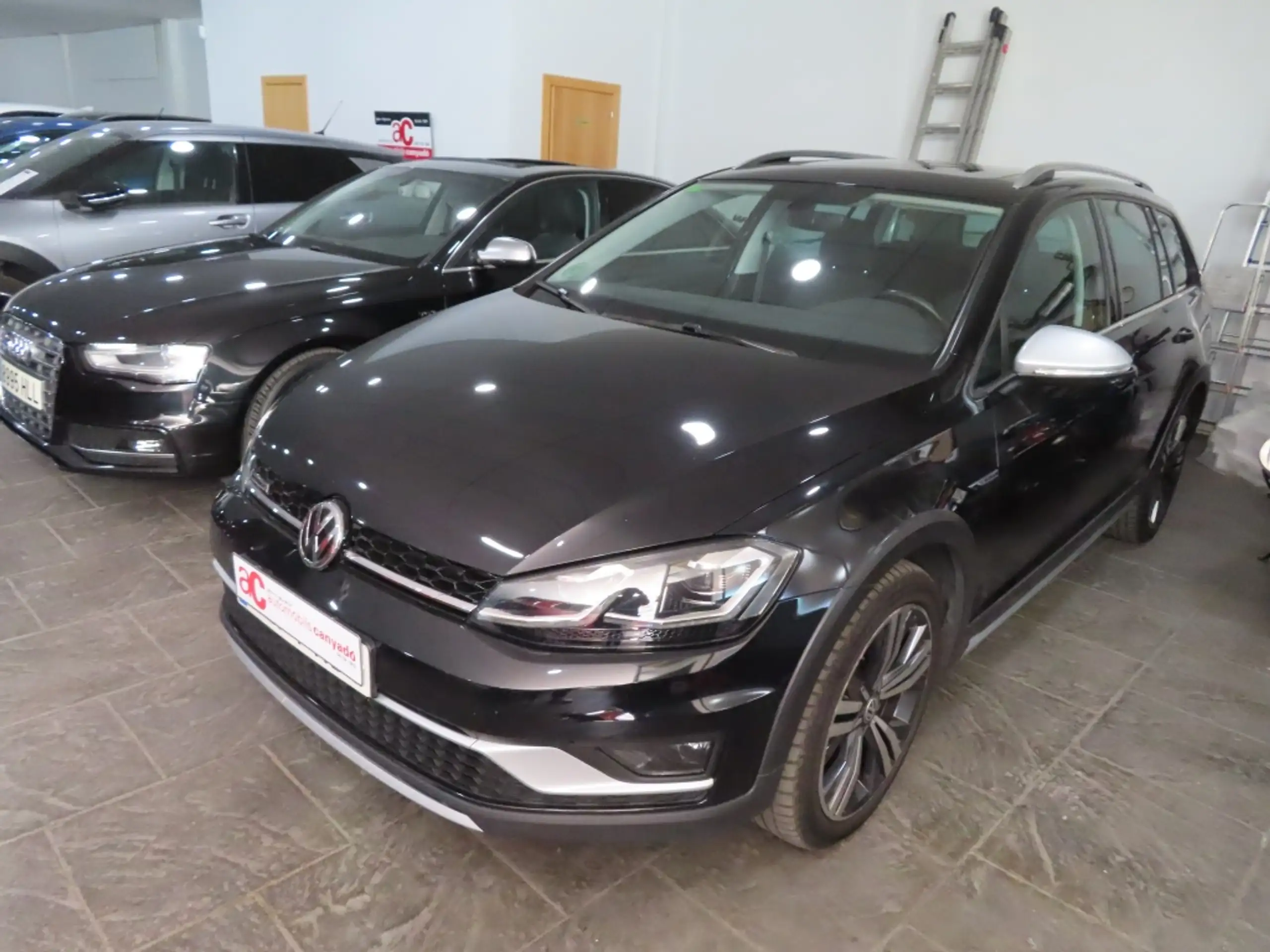 Volkswagen - Golf