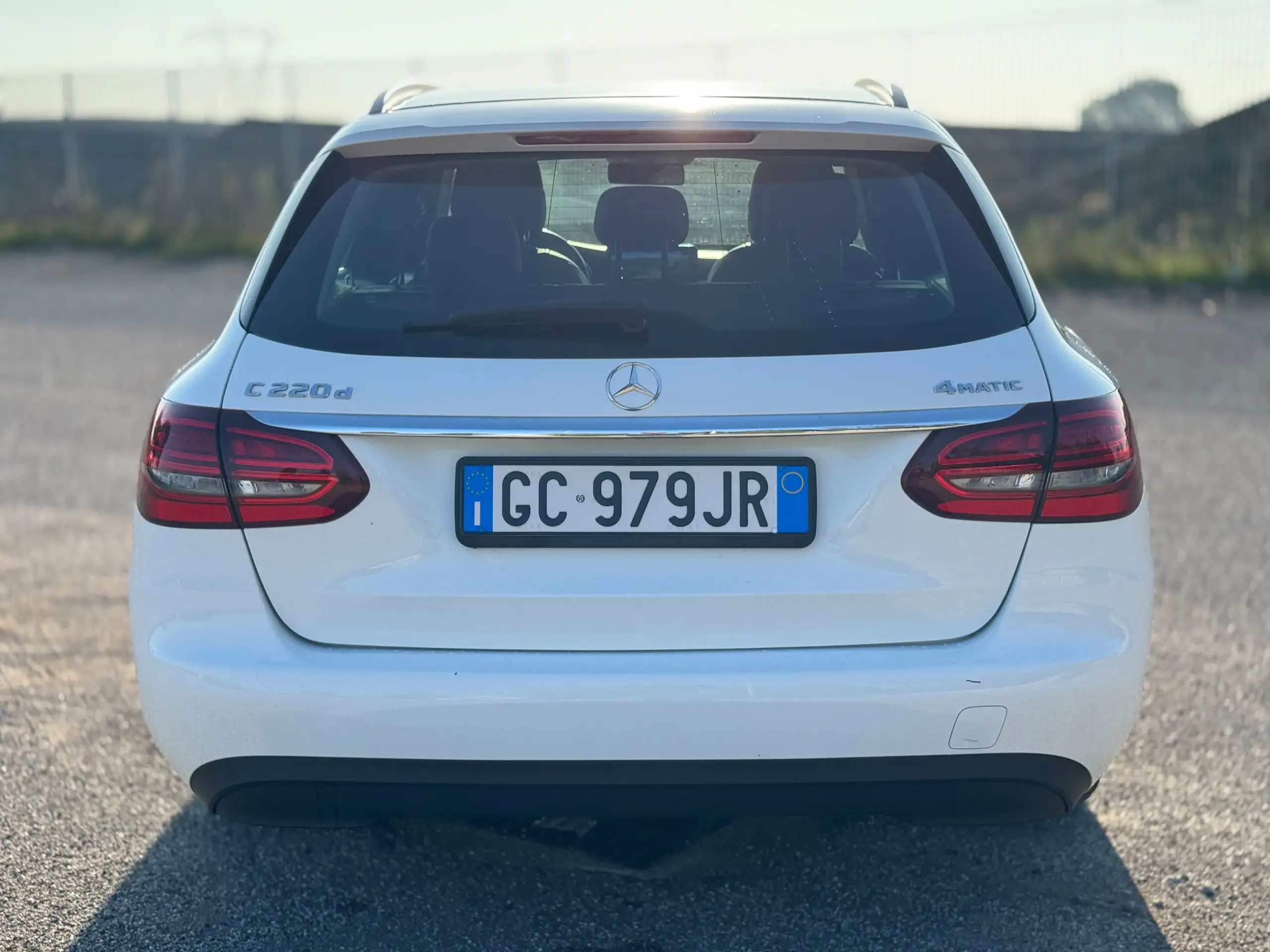 Mercedes-Benz - C 220