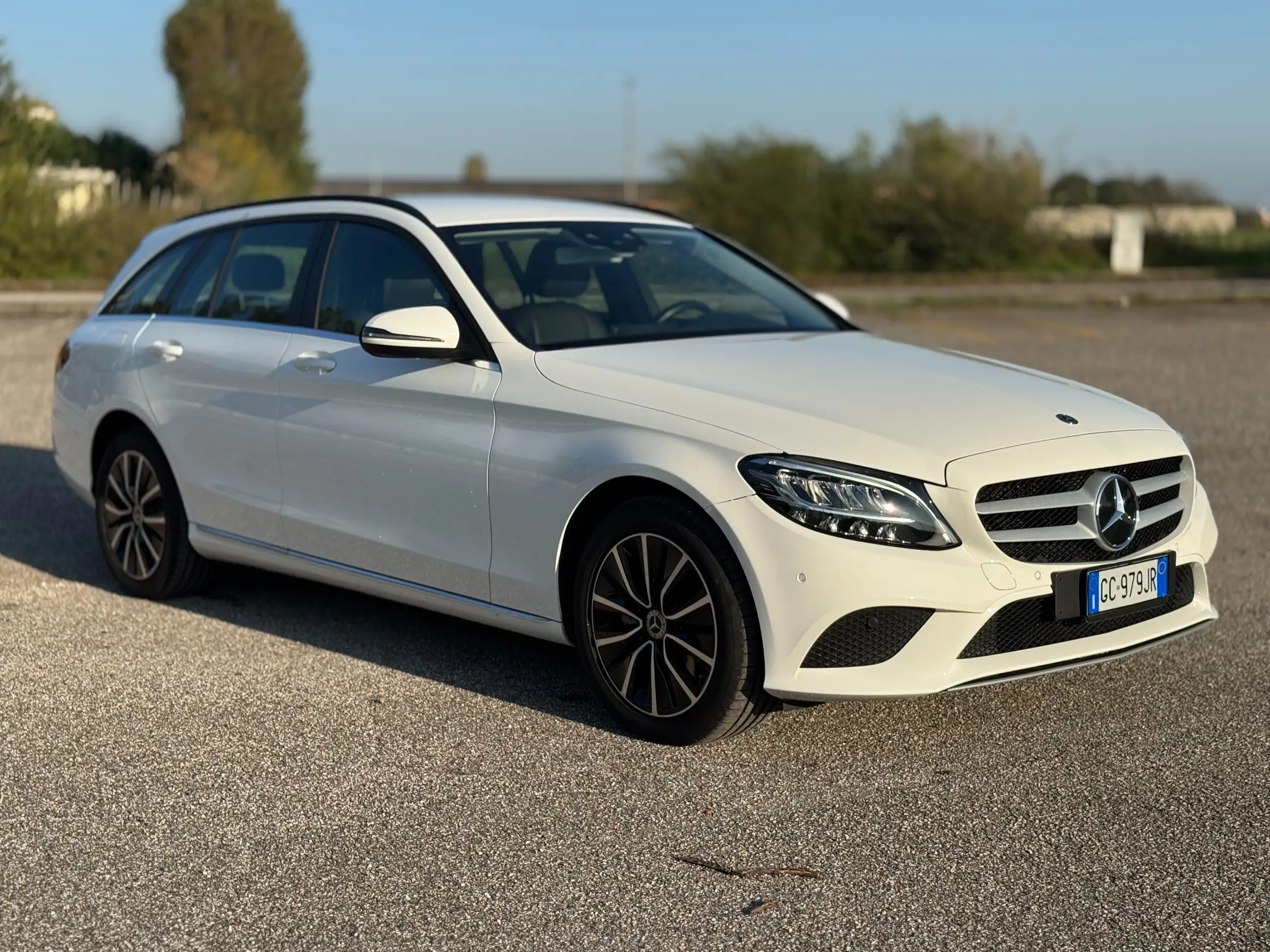 Mercedes-Benz - C 220