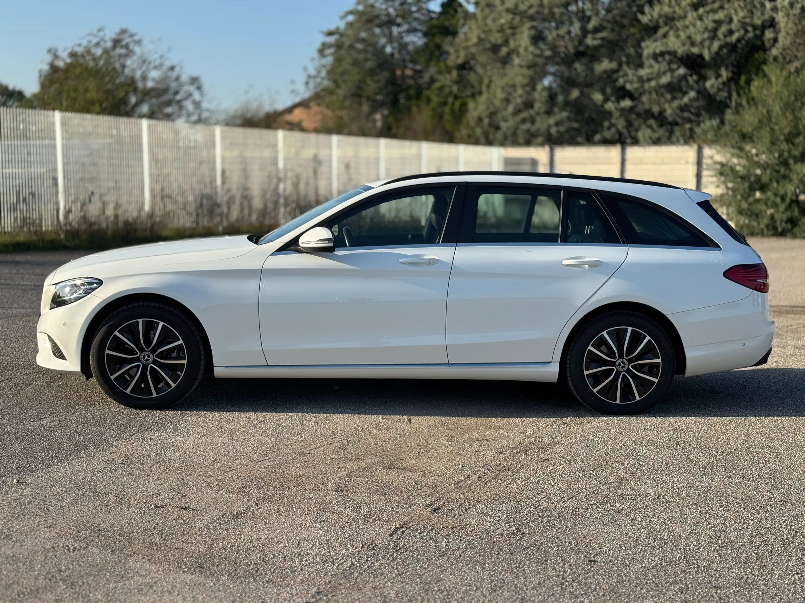 Mercedes-Benz - C 220