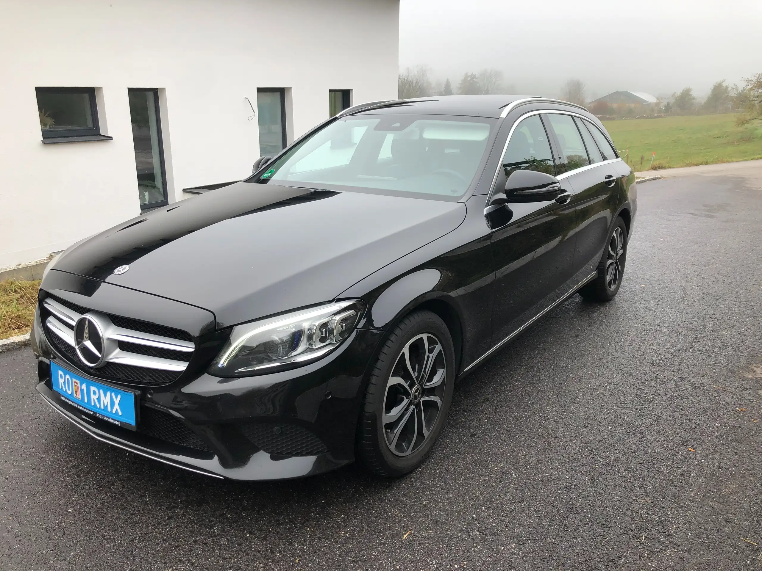 Mercedes-Benz - C 220