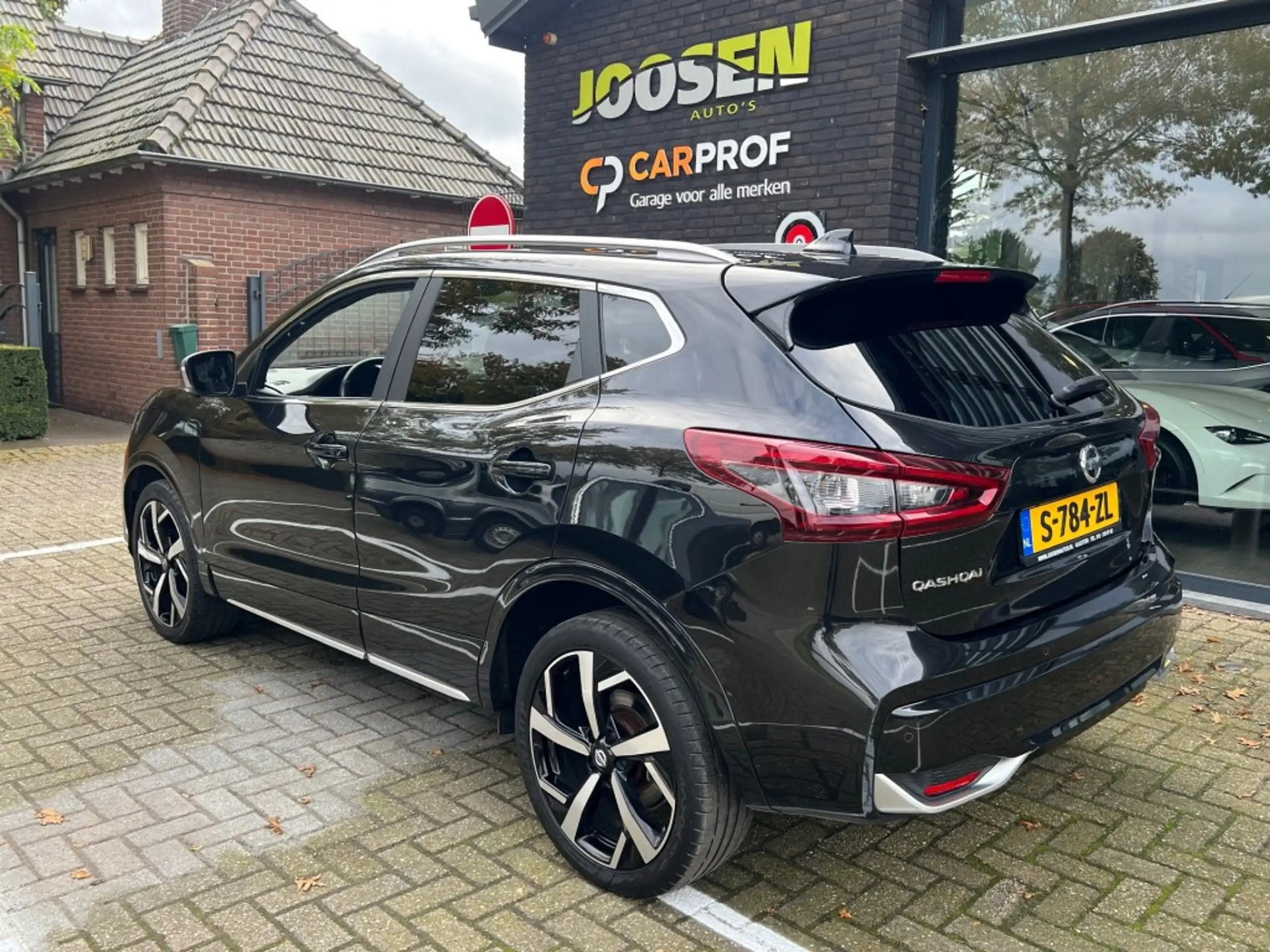 Nissan - Qashqai