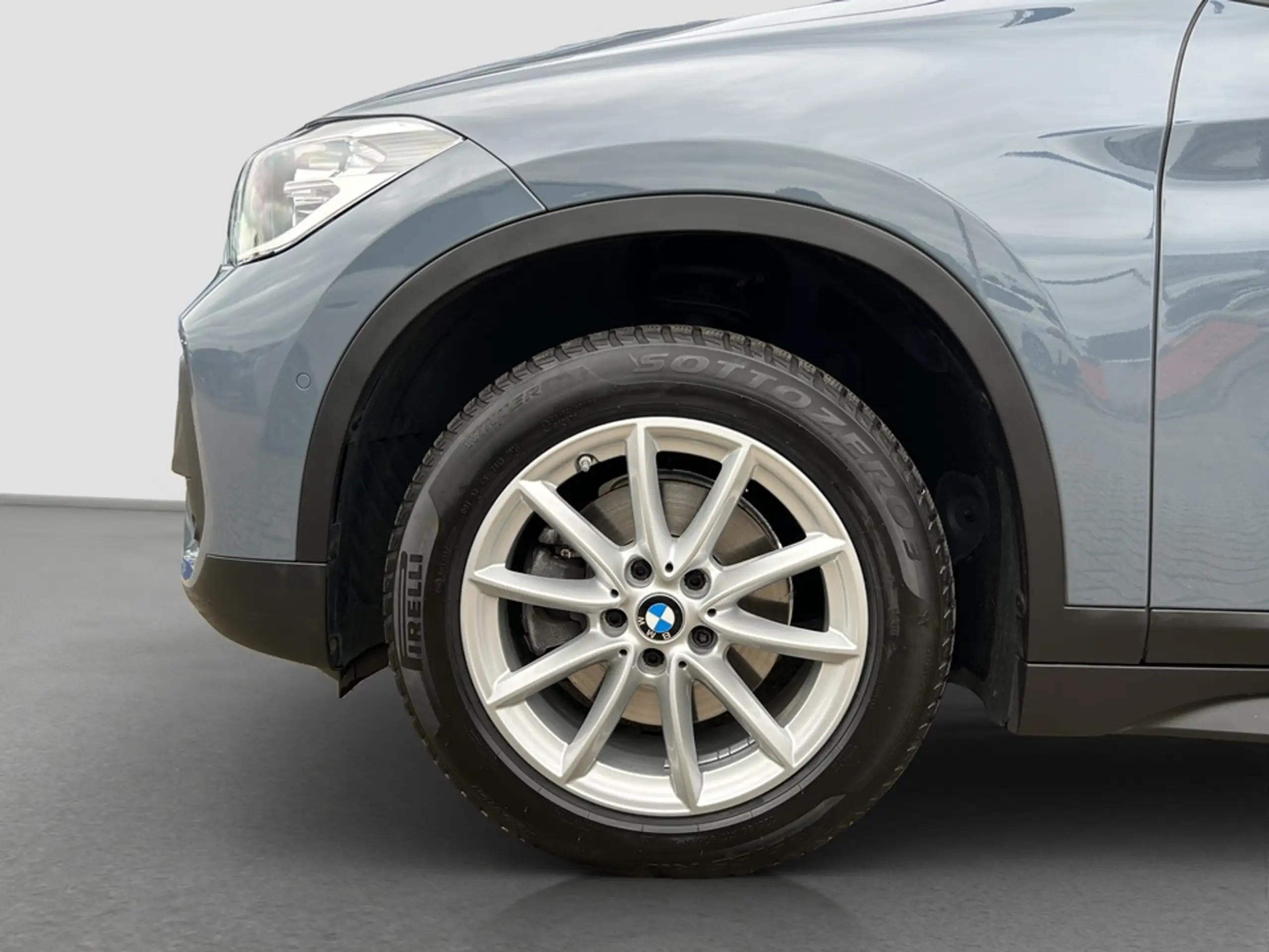 BMW - X1