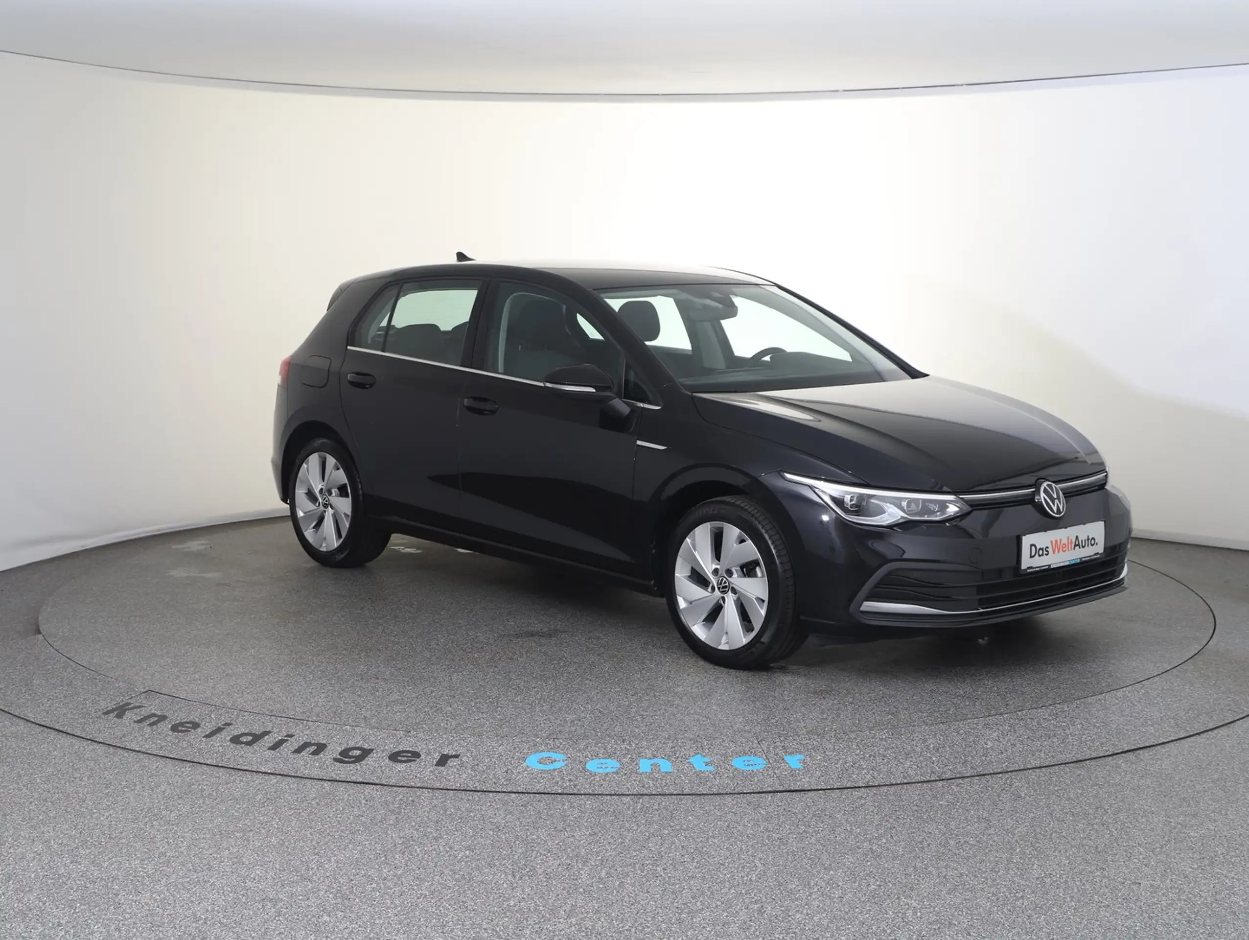 Volkswagen - Golf