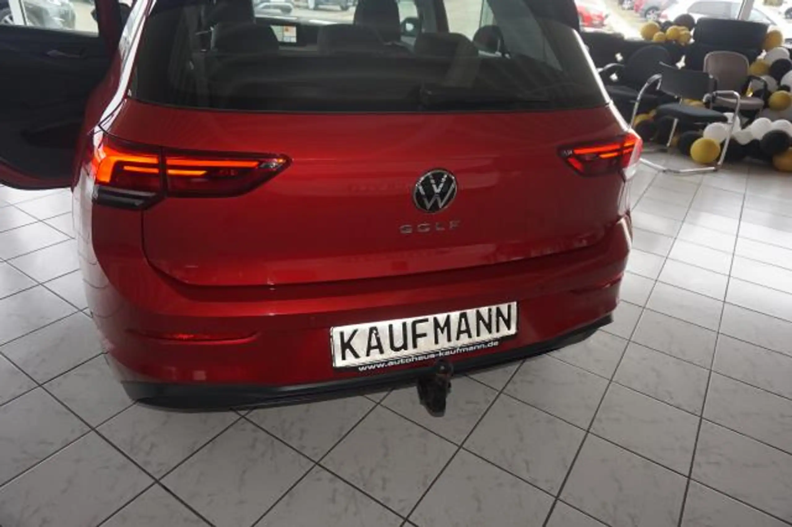 Volkswagen - Golf