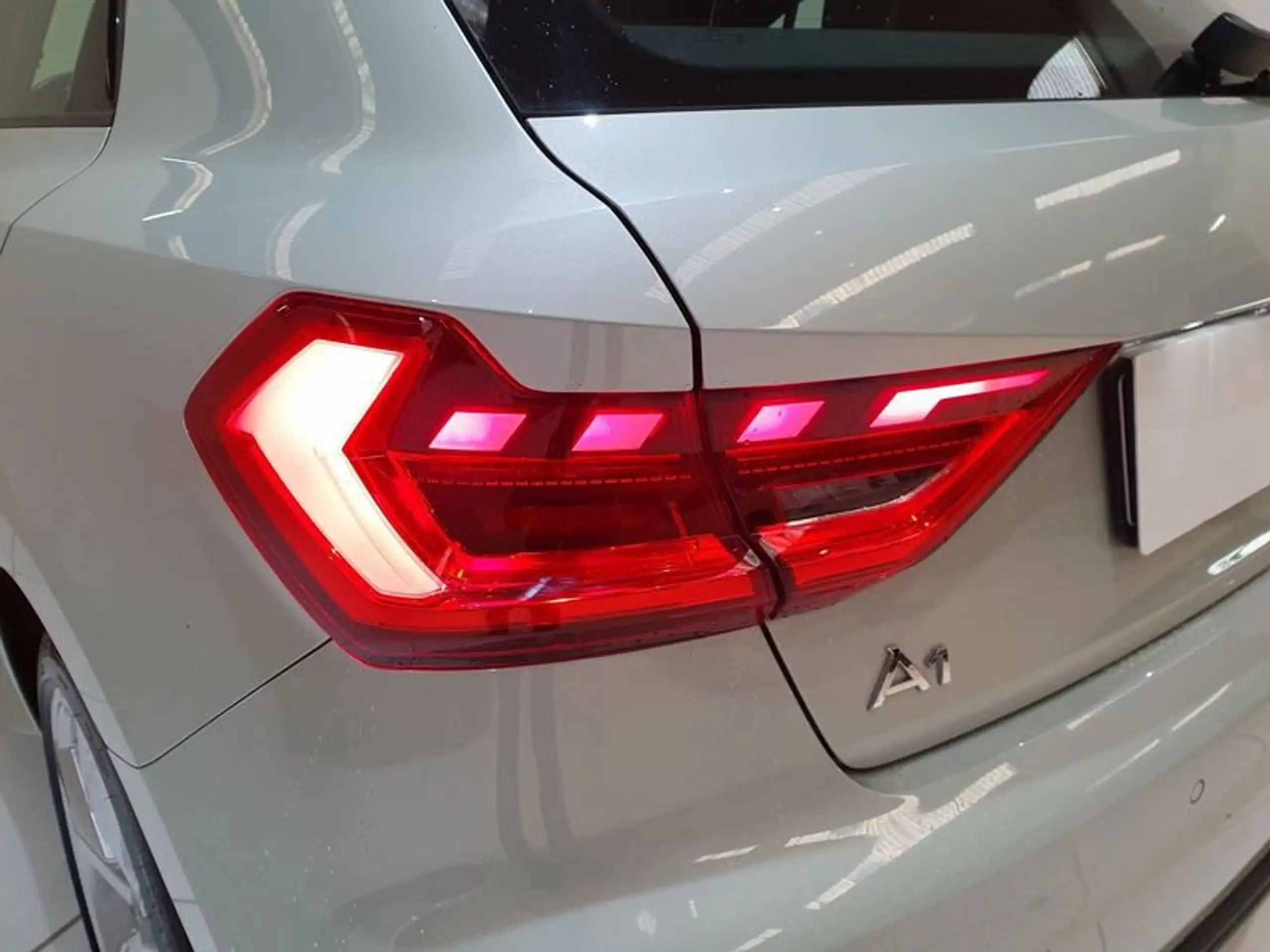 Audi - A1