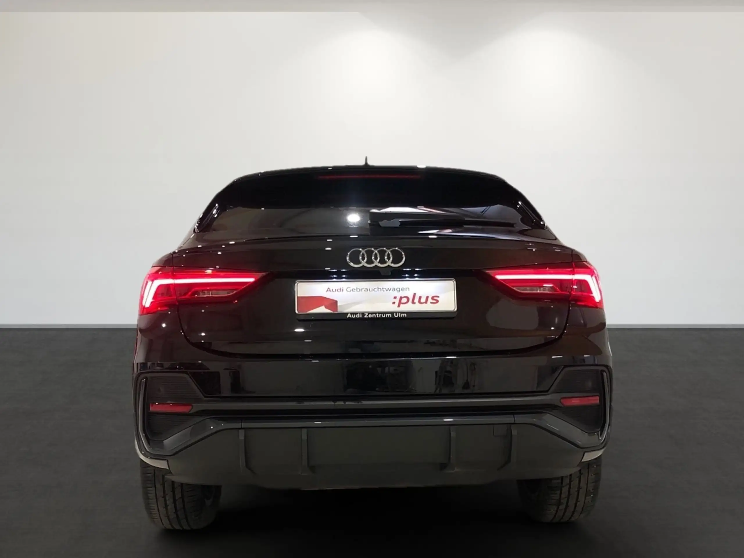 Audi - Q3