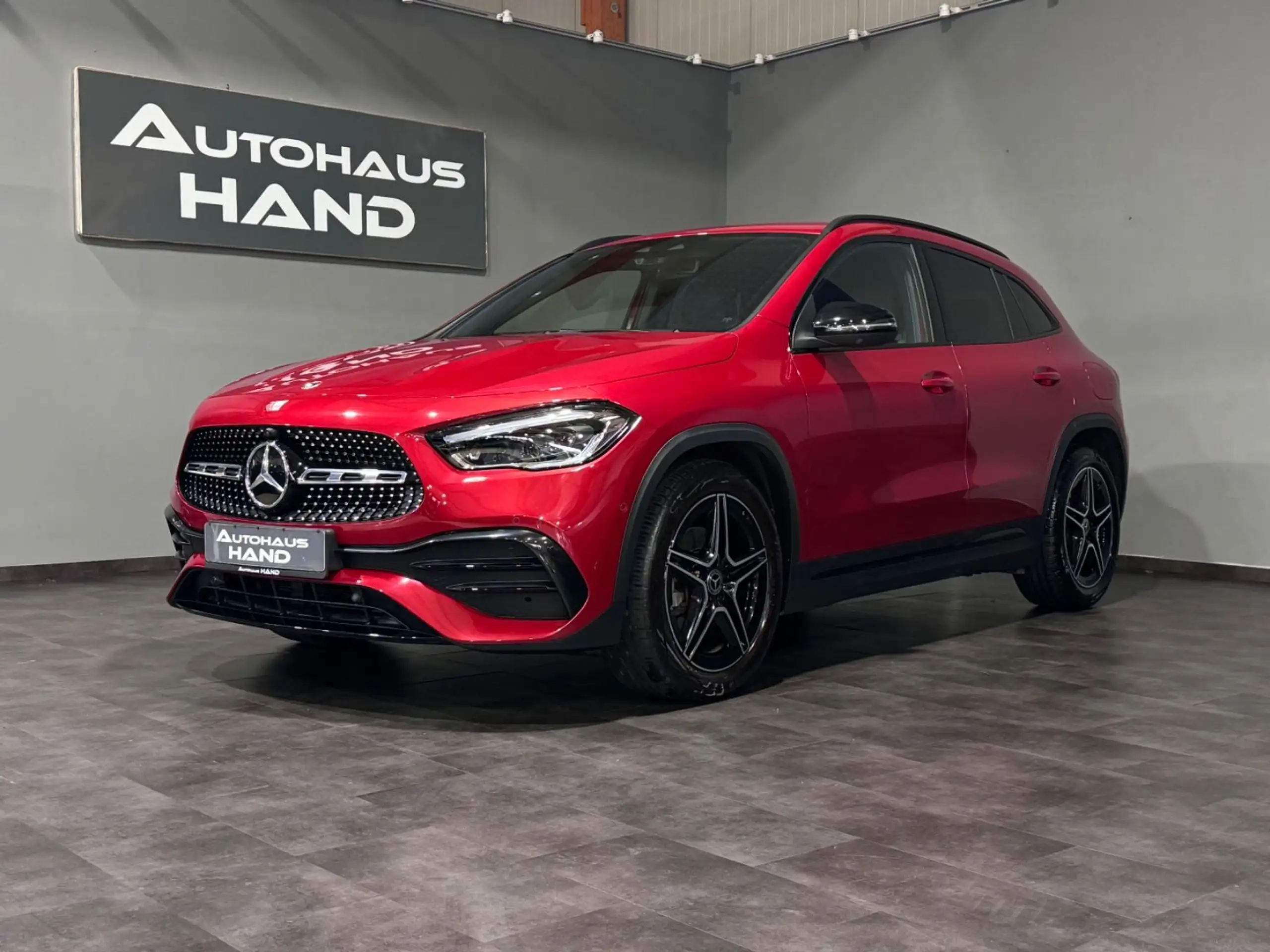 Mercedes-Benz - GLA 200