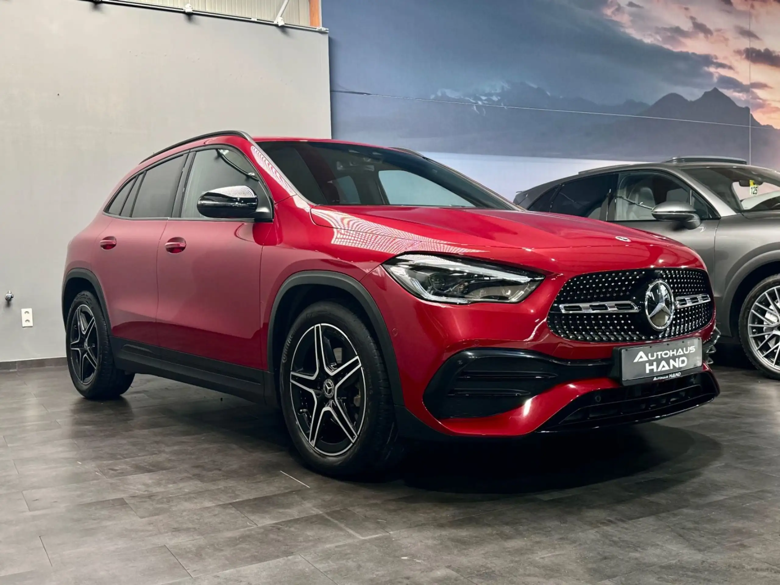 Mercedes-Benz - GLA 200