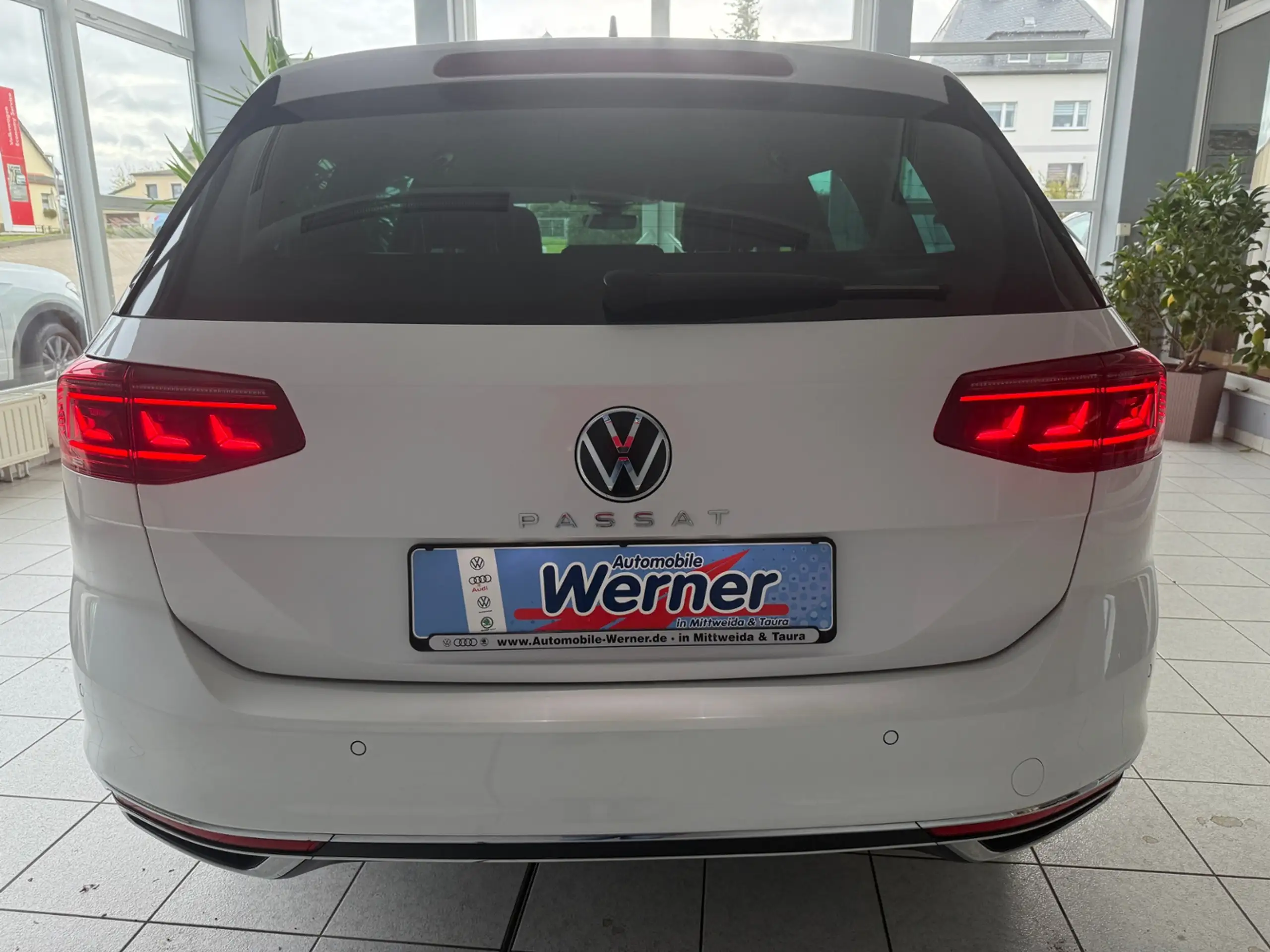 Volkswagen - Passat