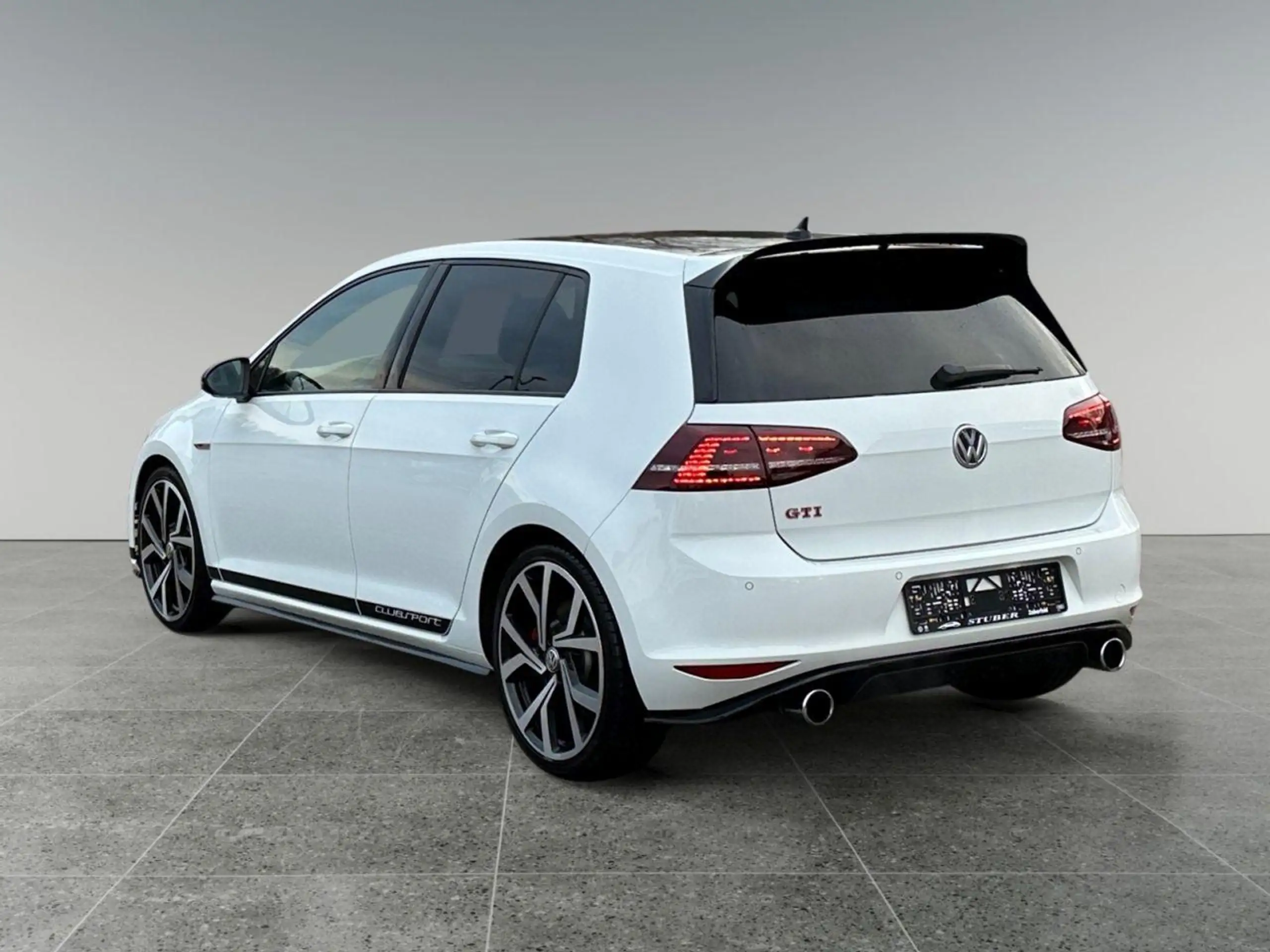 Volkswagen - Golf