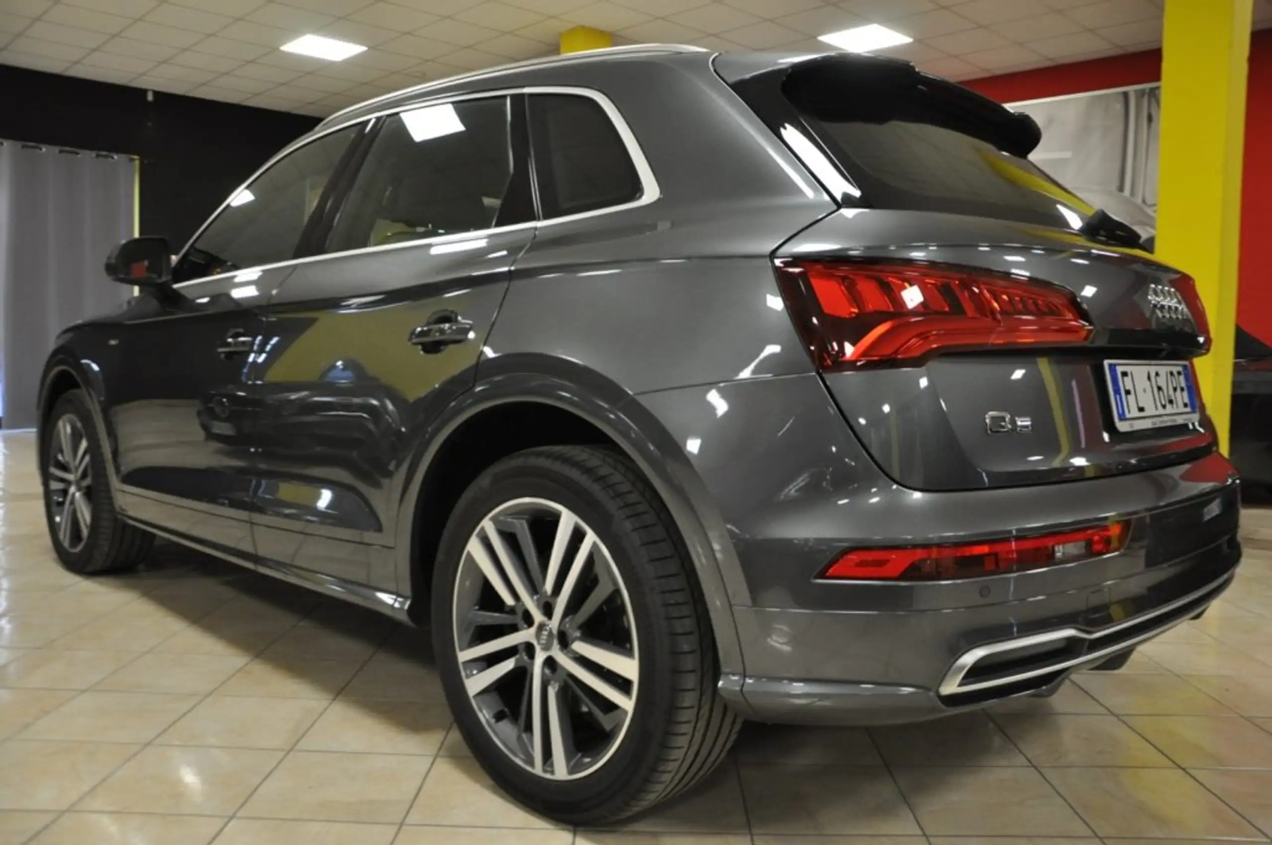 Audi - Q5